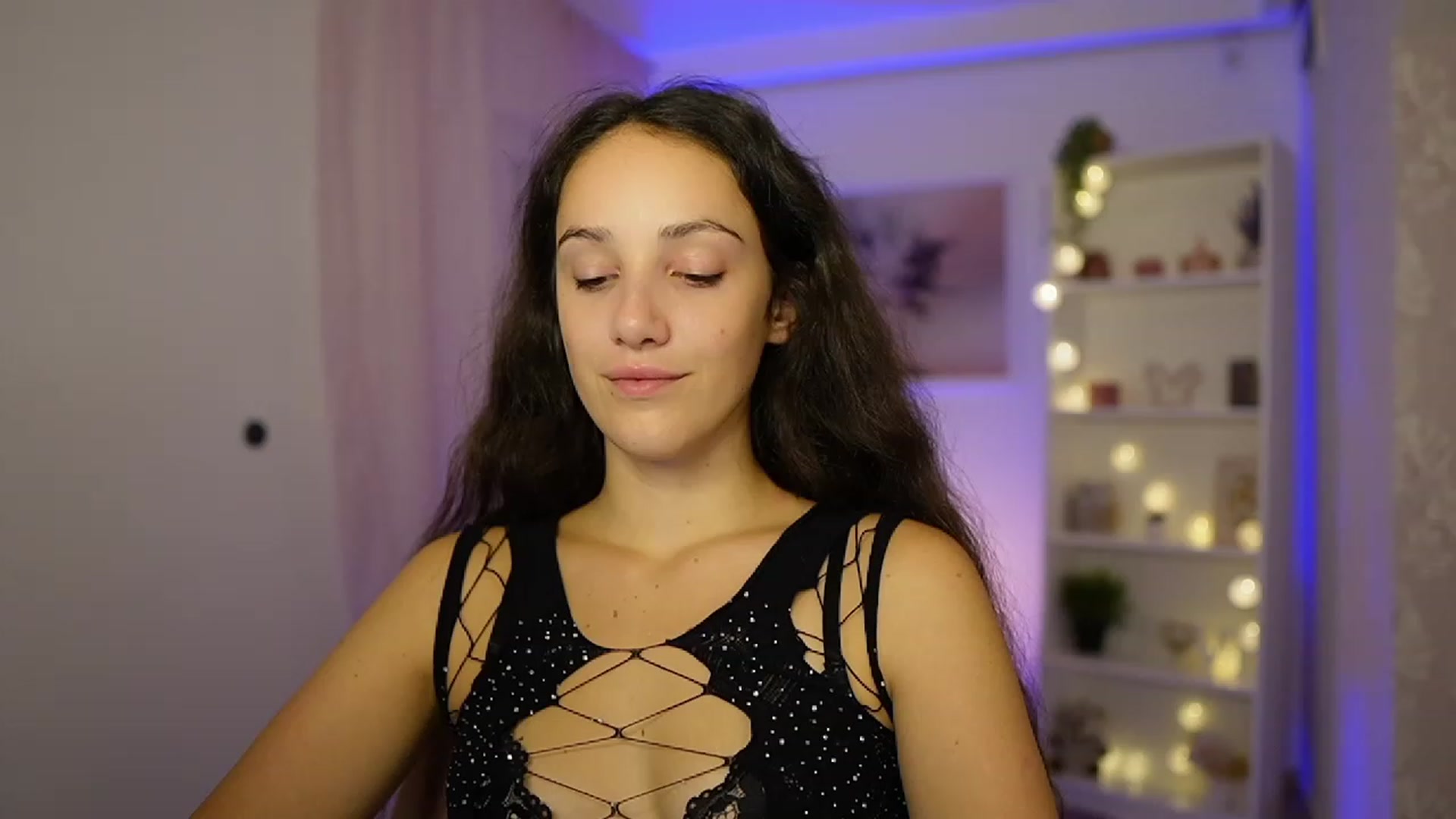 Gallery image thumbnail from Sophie_Rain18's myfreecams stream on, 10/09/2023, 13:57 image 18 of 20