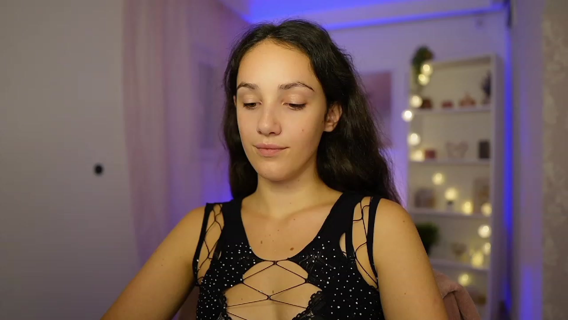 Gallery image thumbnail from Sophie_Rain18's myfreecams stream on, 10/09/2023, 15:02 image 19 of 20