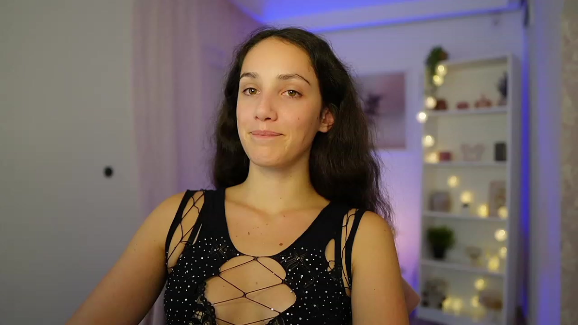 Gallery image thumbnail from Sophie_Rain18's myfreecams stream on, 10/09/2023, 17:26 image 16 of 20