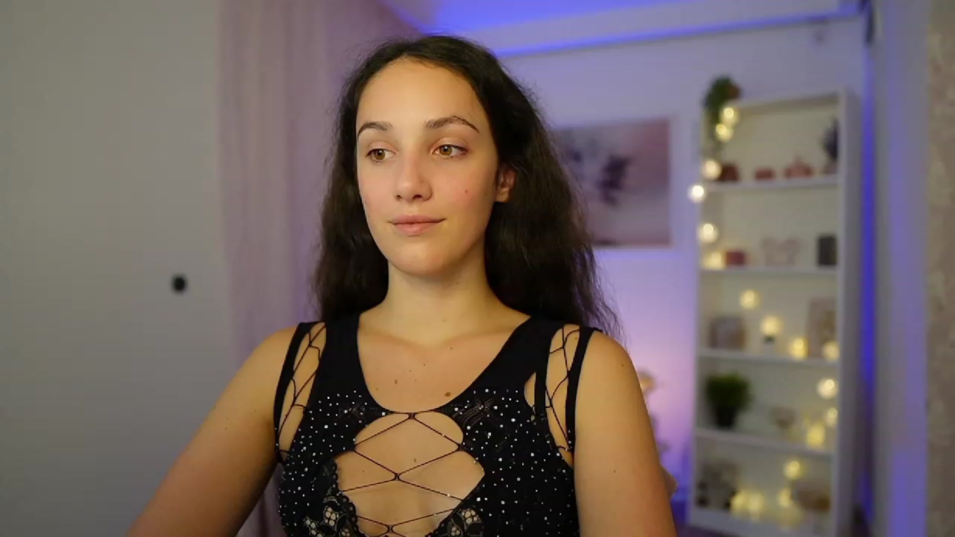 Gallery image thumbnail from Sophie_Rain18's myfreecams stream on, 10/09/2023, 17:26 image 5 of 20