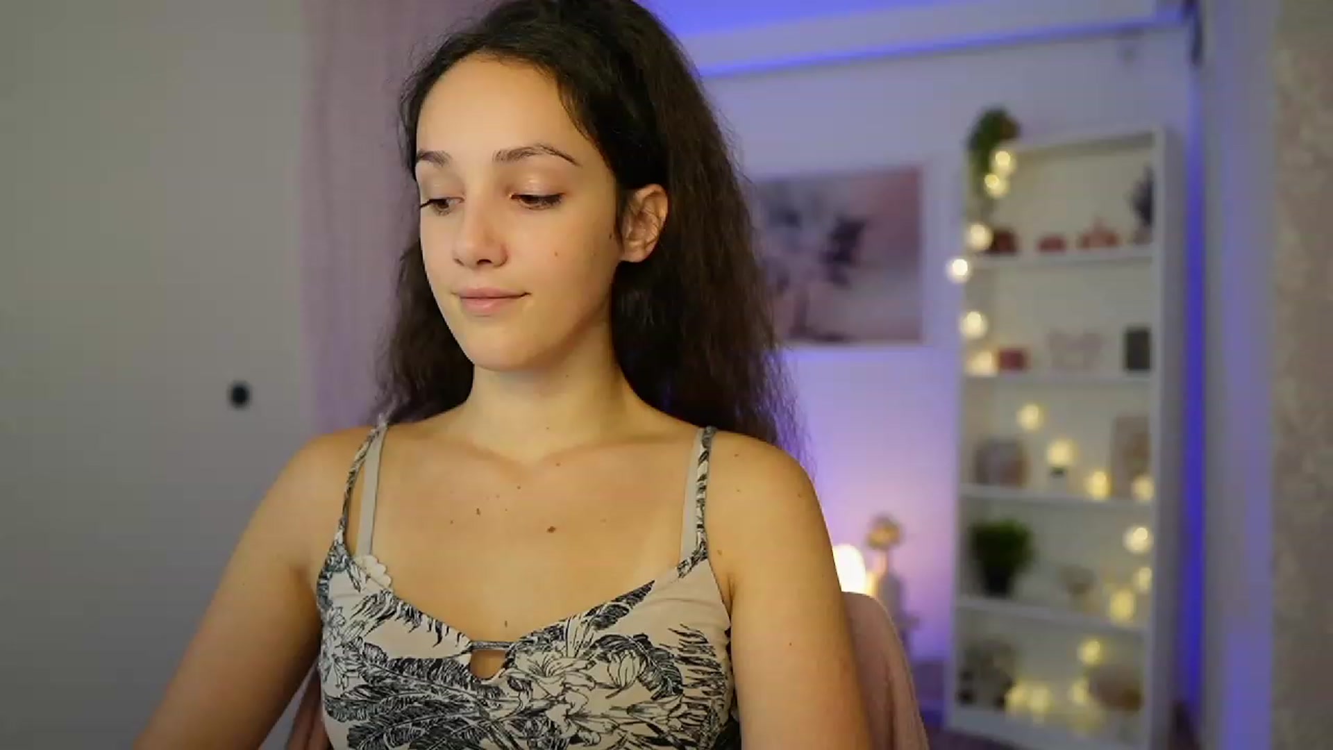 Gallery image thumbnail from Sophie_Rain18's myfreecams stream on, 10/10/2023, 14:26 image 15 of 20