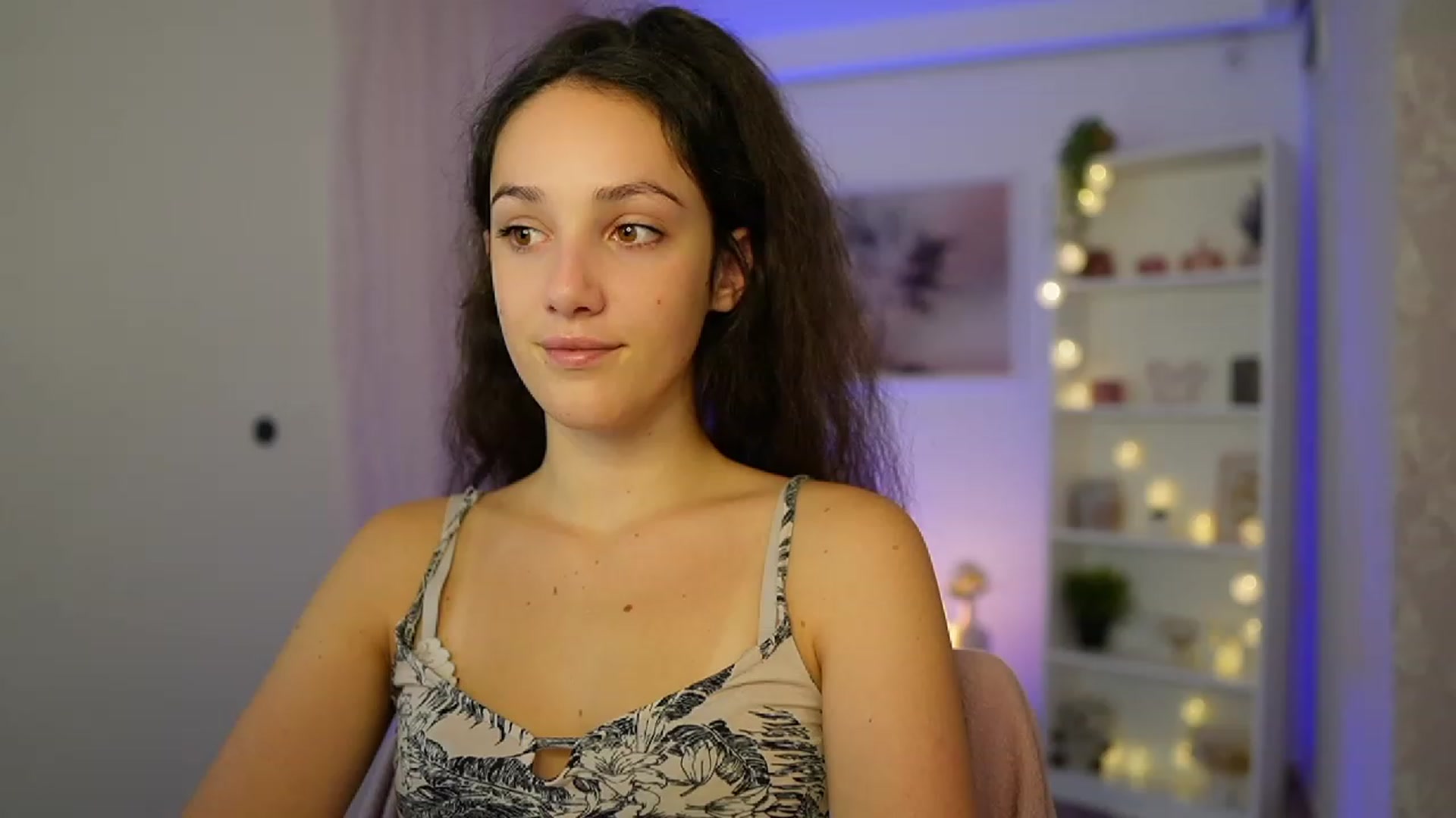 Gallery image thumbnail from Sophie_Rain18's myfreecams stream on, 10/10/2023, 14:26 image 7 of 20
