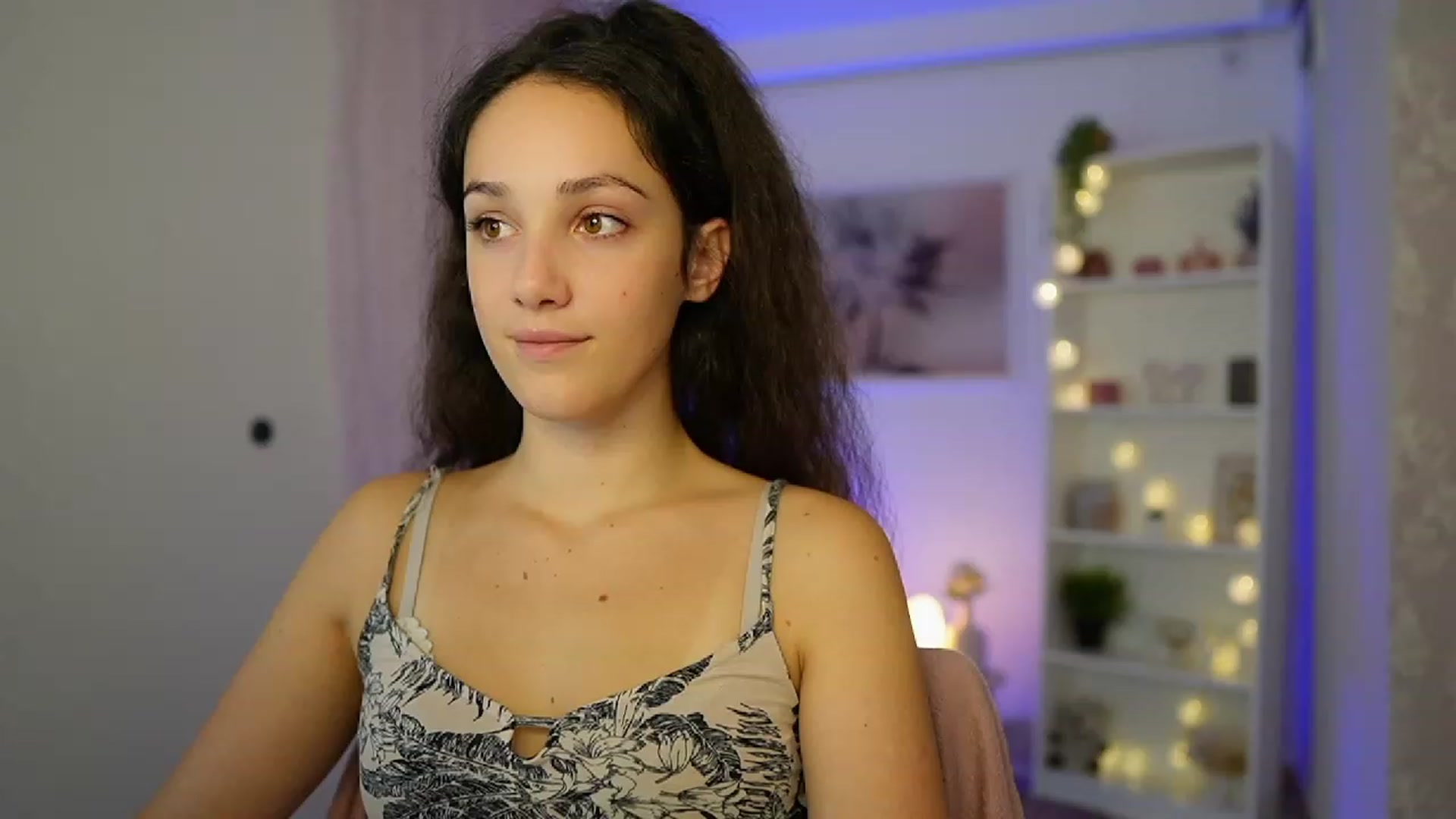 Gallery image thumbnail from Sophie_Rain18's myfreecams stream on, 10/10/2023, 14:26 image 16 of 20