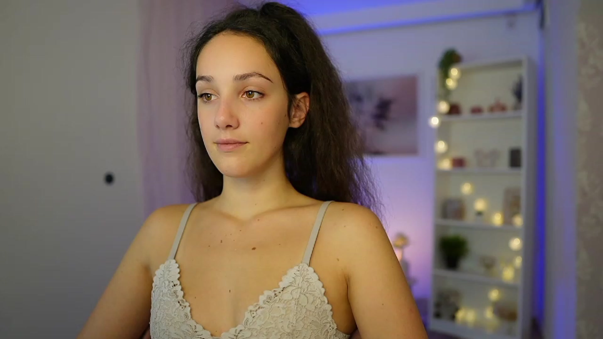 Gallery image thumbnail from Sophie_Rain18's myfreecams stream on, 10/10/2023, 15:12 image 13 of 20