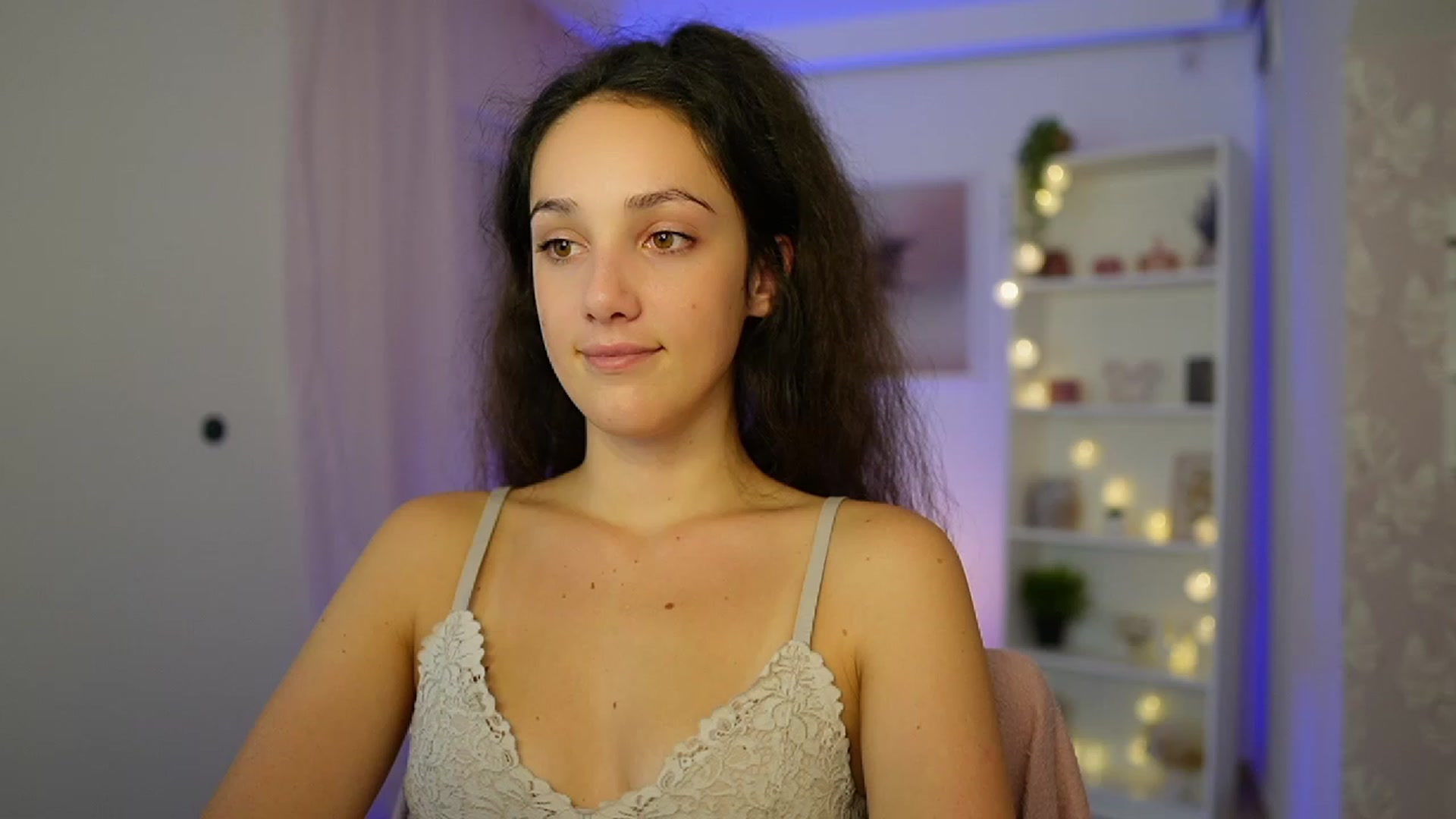 Gallery image thumbnail from Sophie_Rain18's myfreecams stream on, 10/10/2023, 17:14 image 14 of 20