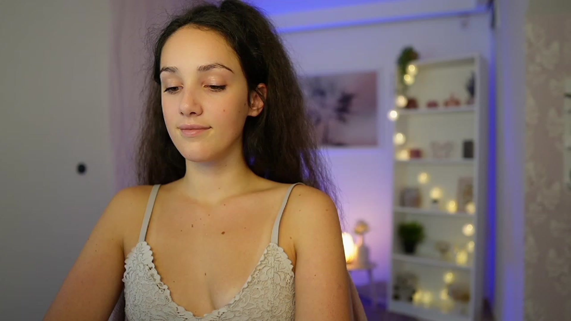 Gallery image thumbnail from Sophie_Rain18's myfreecams stream on, 10/10/2023, 17:53 image 8 of 20