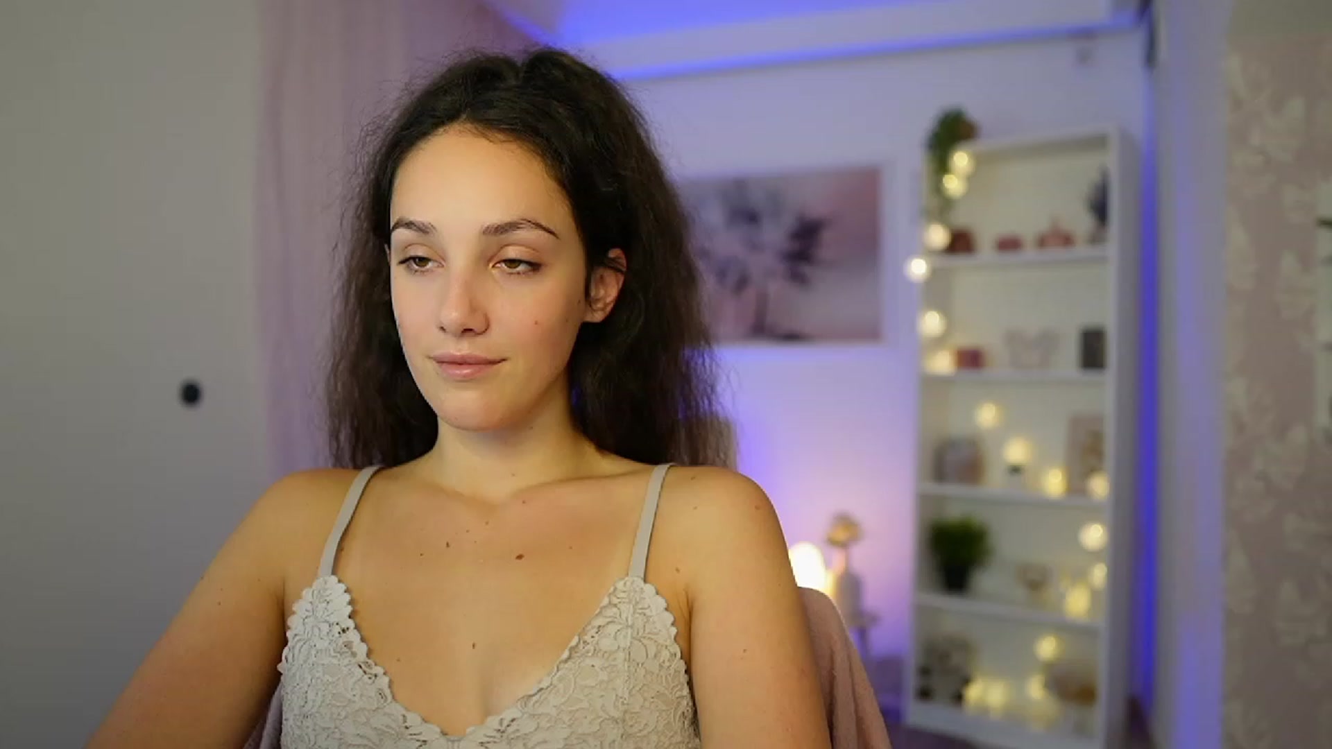 Gallery image thumbnail from Sophie_Rain18's myfreecams stream on, 10/10/2023, 17:53 image 14 of 20