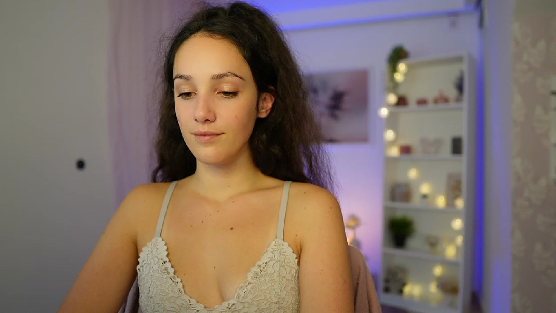 Gallery image thumbnail from Sophie_Rain18's myfreecams stream on, 10/10/2023, 17:53 image 2 of 20