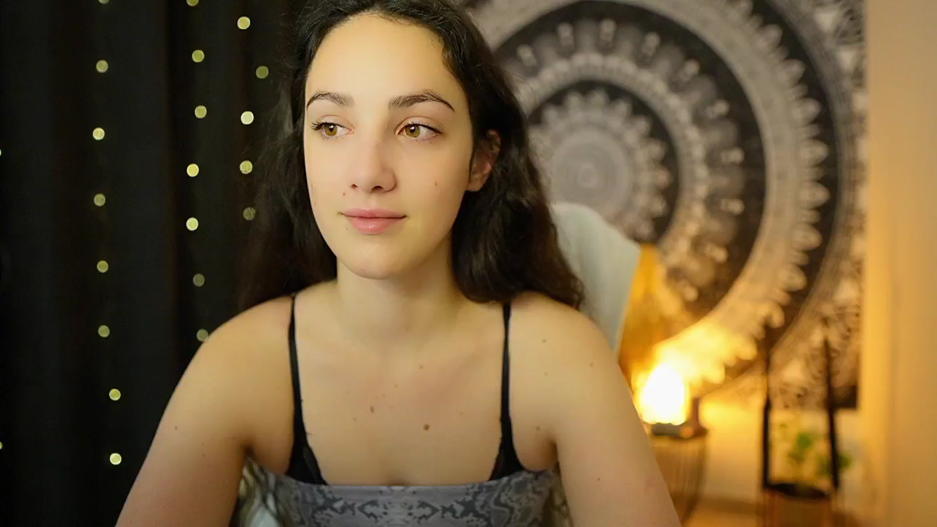 Gallery image thumbnail from Sophie_Rain18's myfreecams stream on, 05/02/2024, 08:44 image 4 of 20