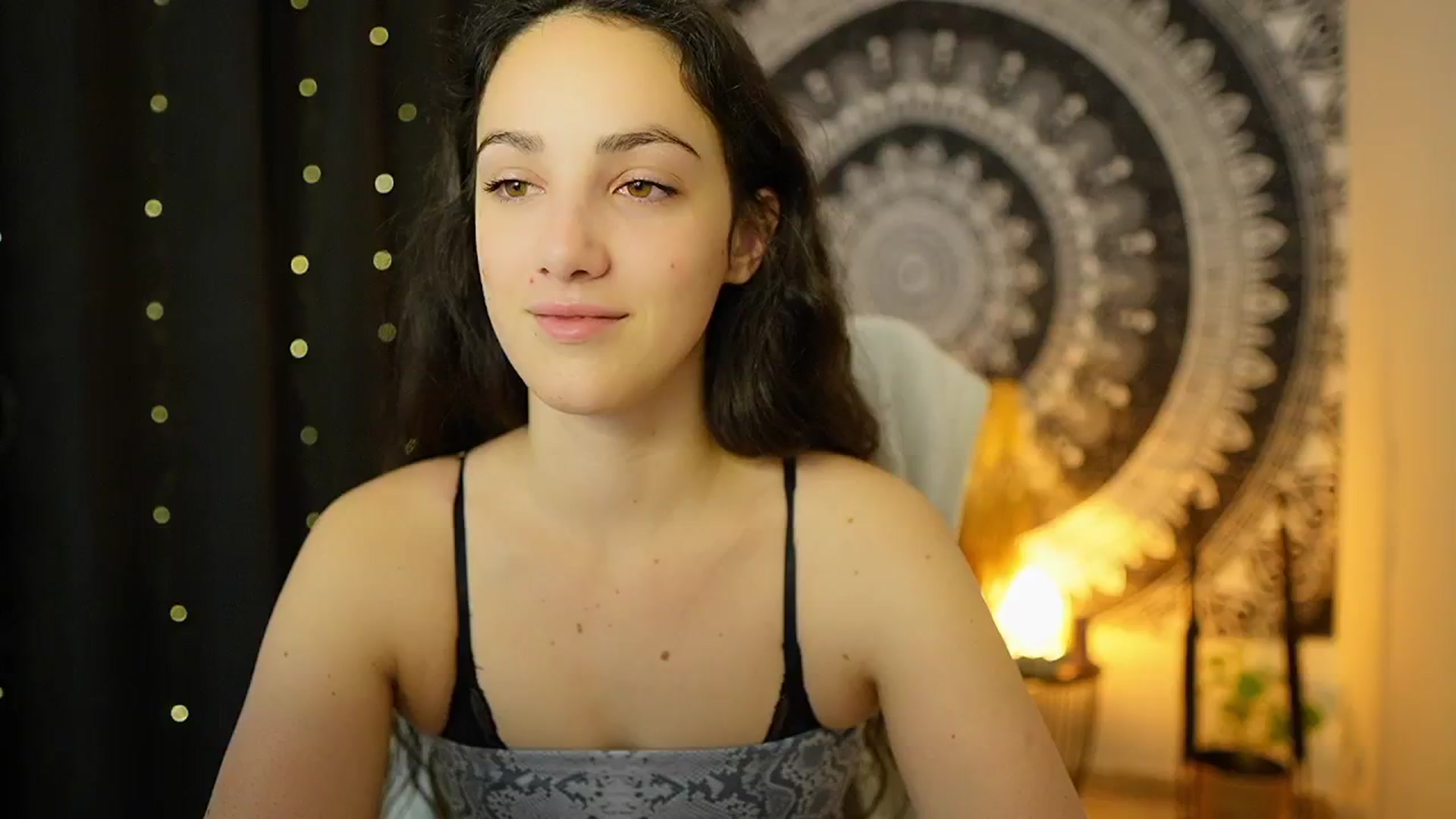 Gallery image thumbnail from Sophie_Rain18's myfreecams stream on, 05/02/2024, 08:44 image 3 of 20