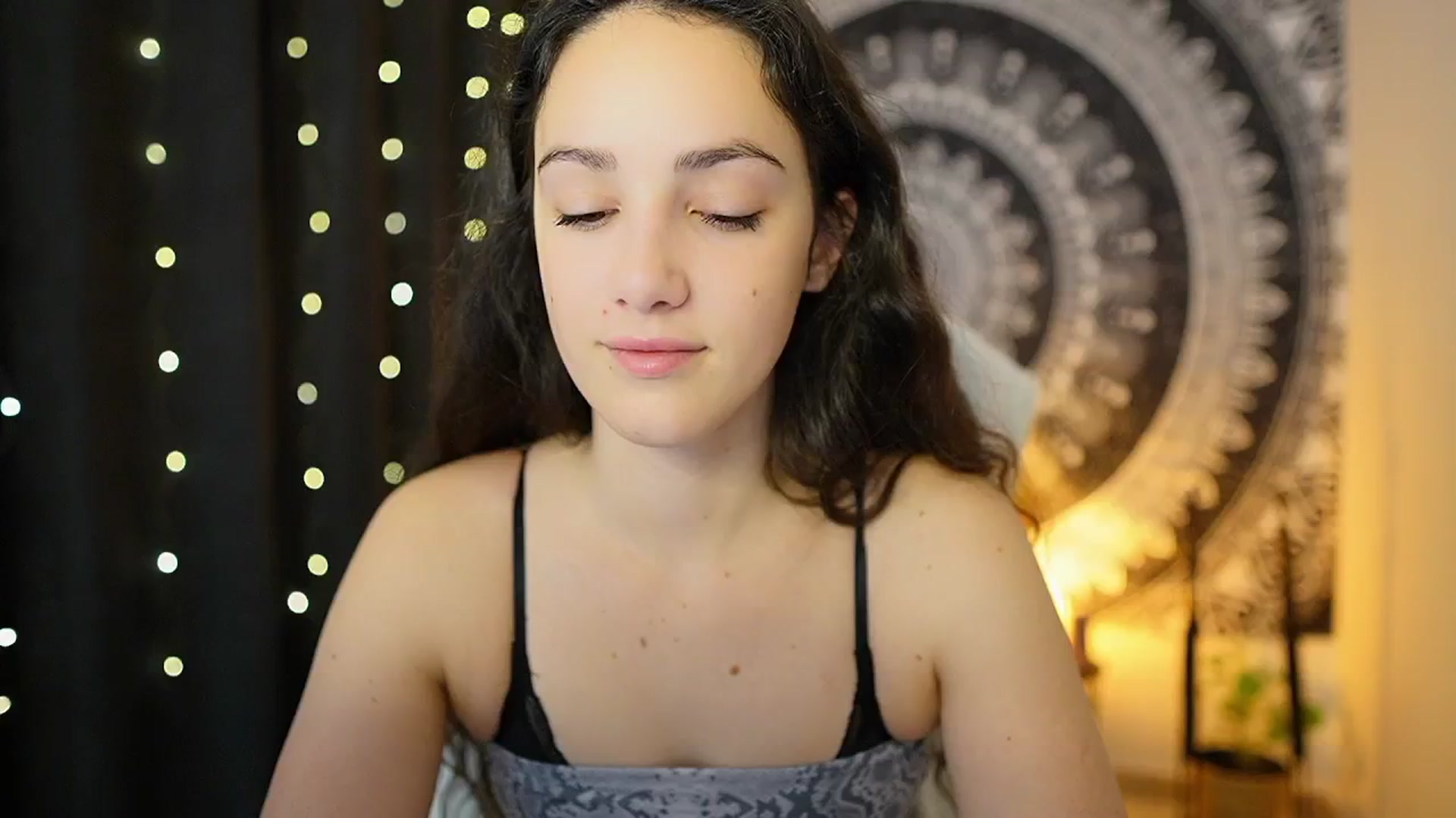 Gallery image thumbnail from Sophie_Rain18's myfreecams stream on, 05/02/2024, 08:44 image 5 of 20