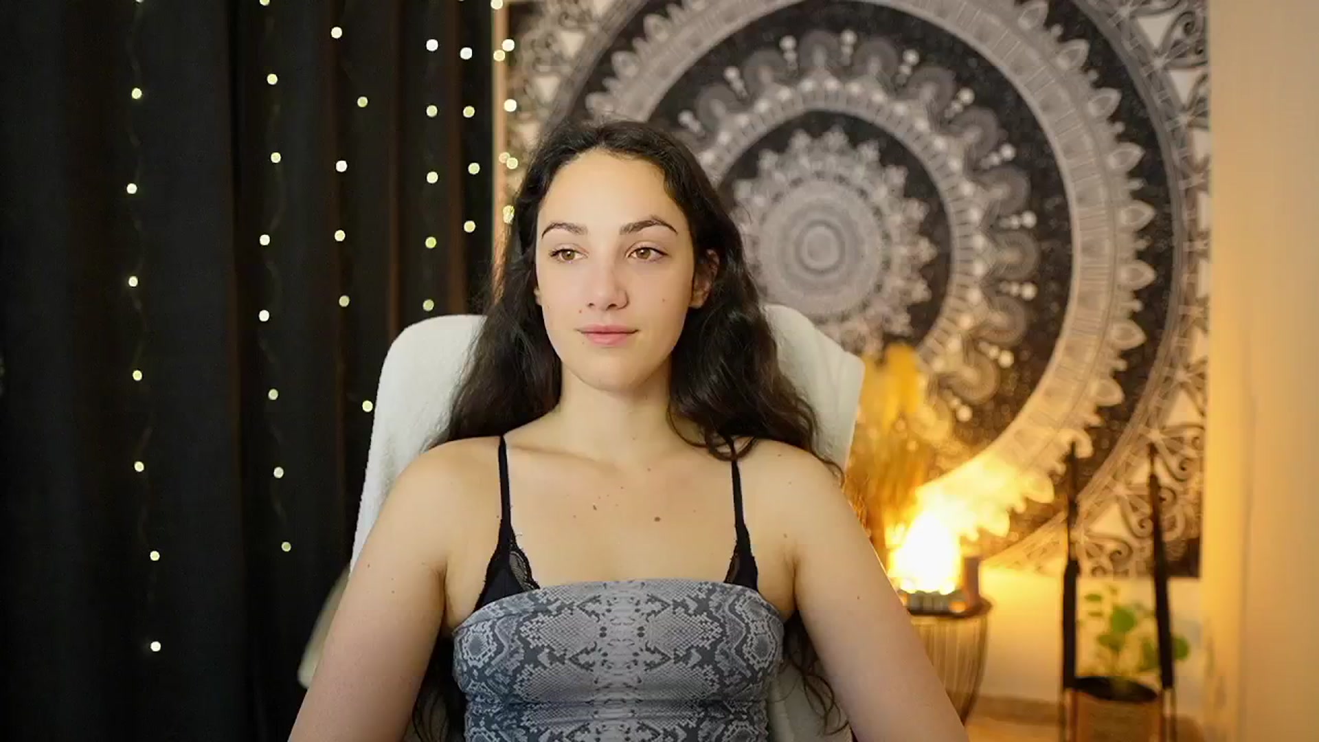 Gallery image thumbnail from Sophie_Rain18's myfreecams stream on, 05/02/2024, 08:44 image 6 of 20