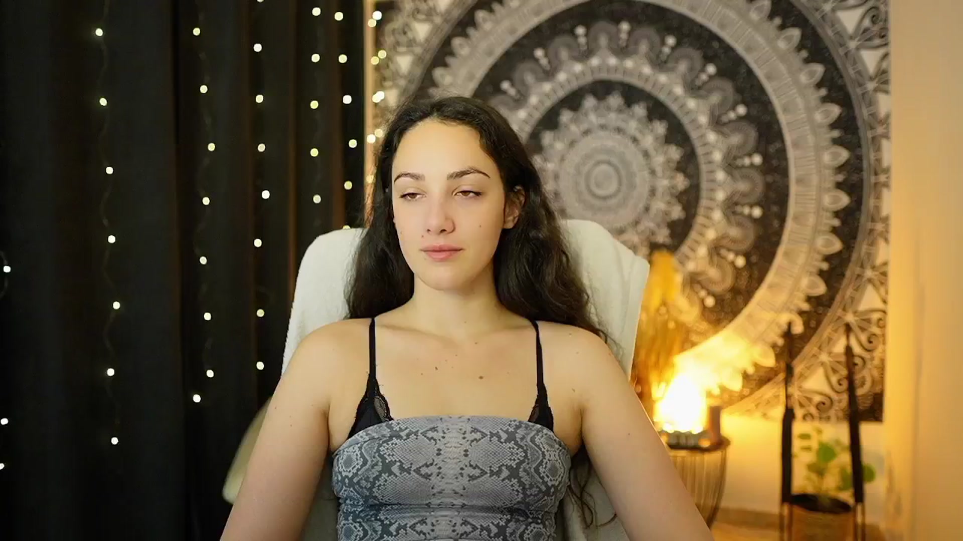 Gallery image thumbnail from Sophie_Rain18's myfreecams stream on, 05/02/2024, 08:44 image 1 of 20
