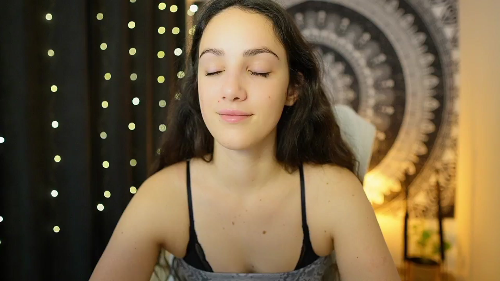 Gallery image thumbnail from Sophie_Rain18's myfreecams stream on, 05/02/2024, 09:47 image 2 of 20