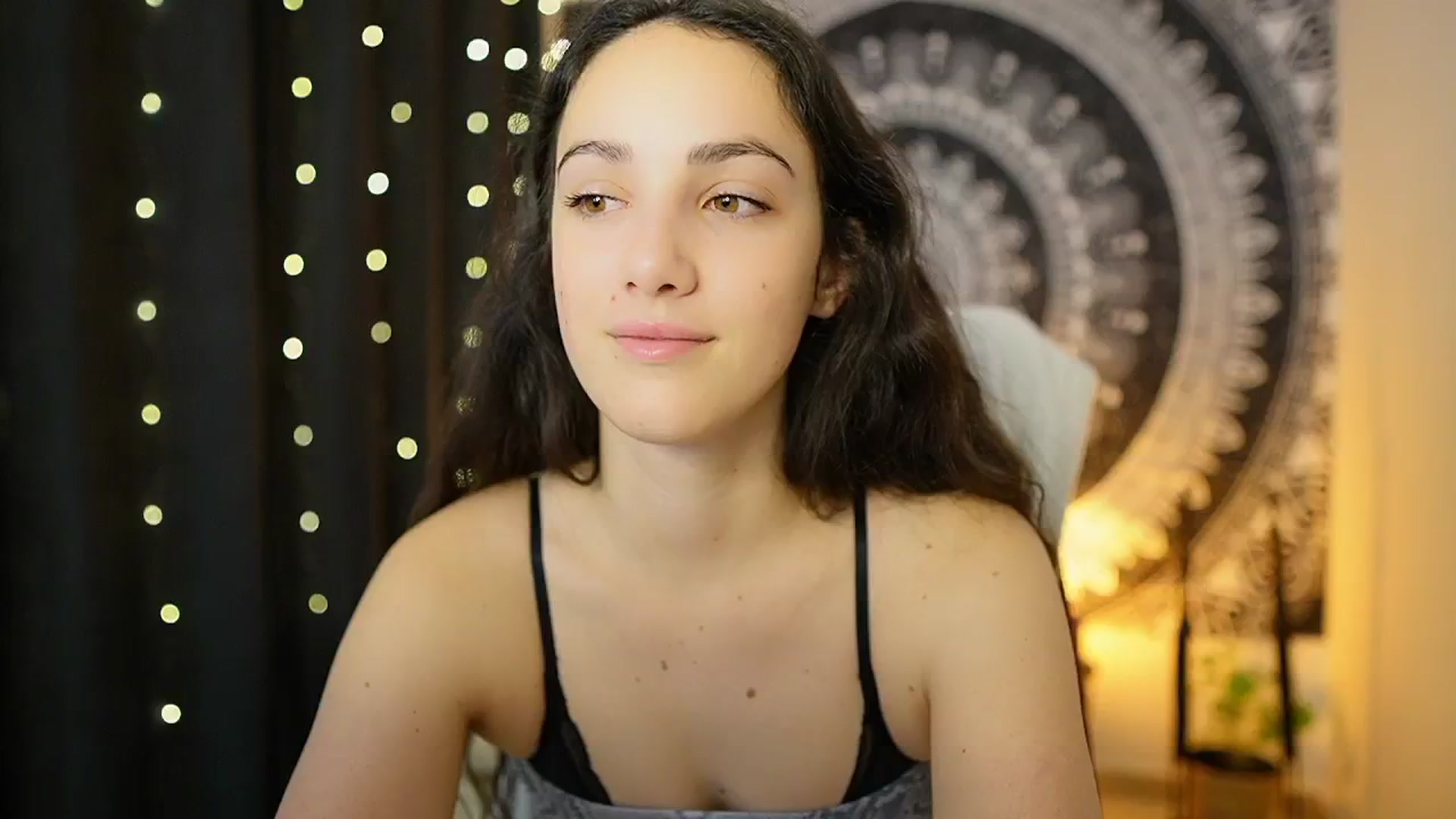 Gallery image thumbnail from Sophie_Rain18's myfreecams stream on, 05/02/2024, 09:47 image 3 of 20