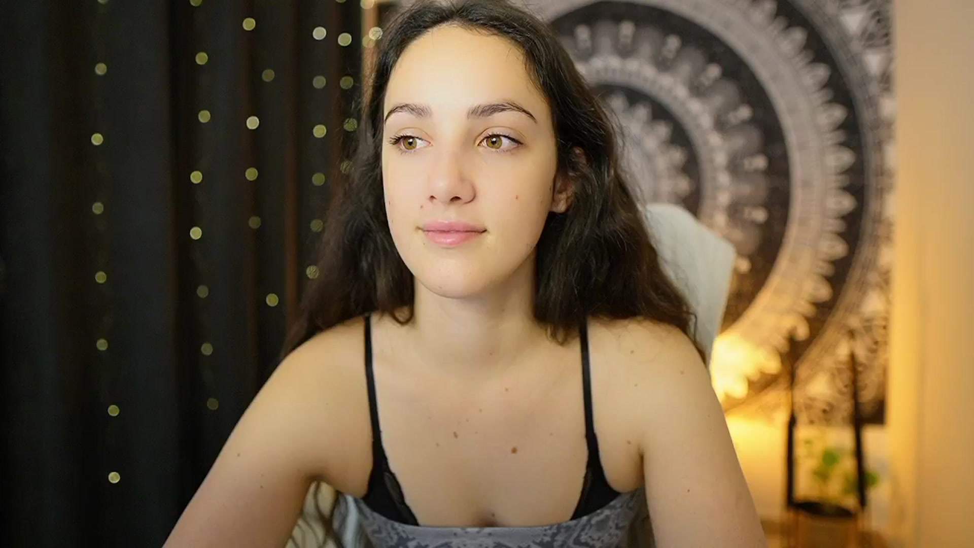 Gallery image thumbnail from Sophie_Rain18's myfreecams stream on, 05/02/2024, 09:47 image 6 of 20