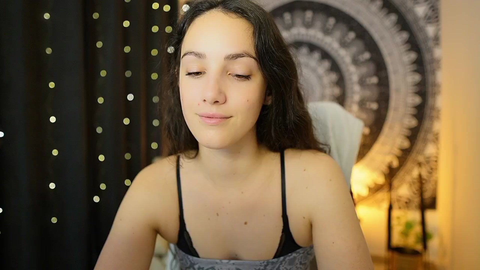 Gallery image thumbnail from Sophie_Rain18's myfreecams stream on, 05/02/2024, 09:47 image 14 of 20