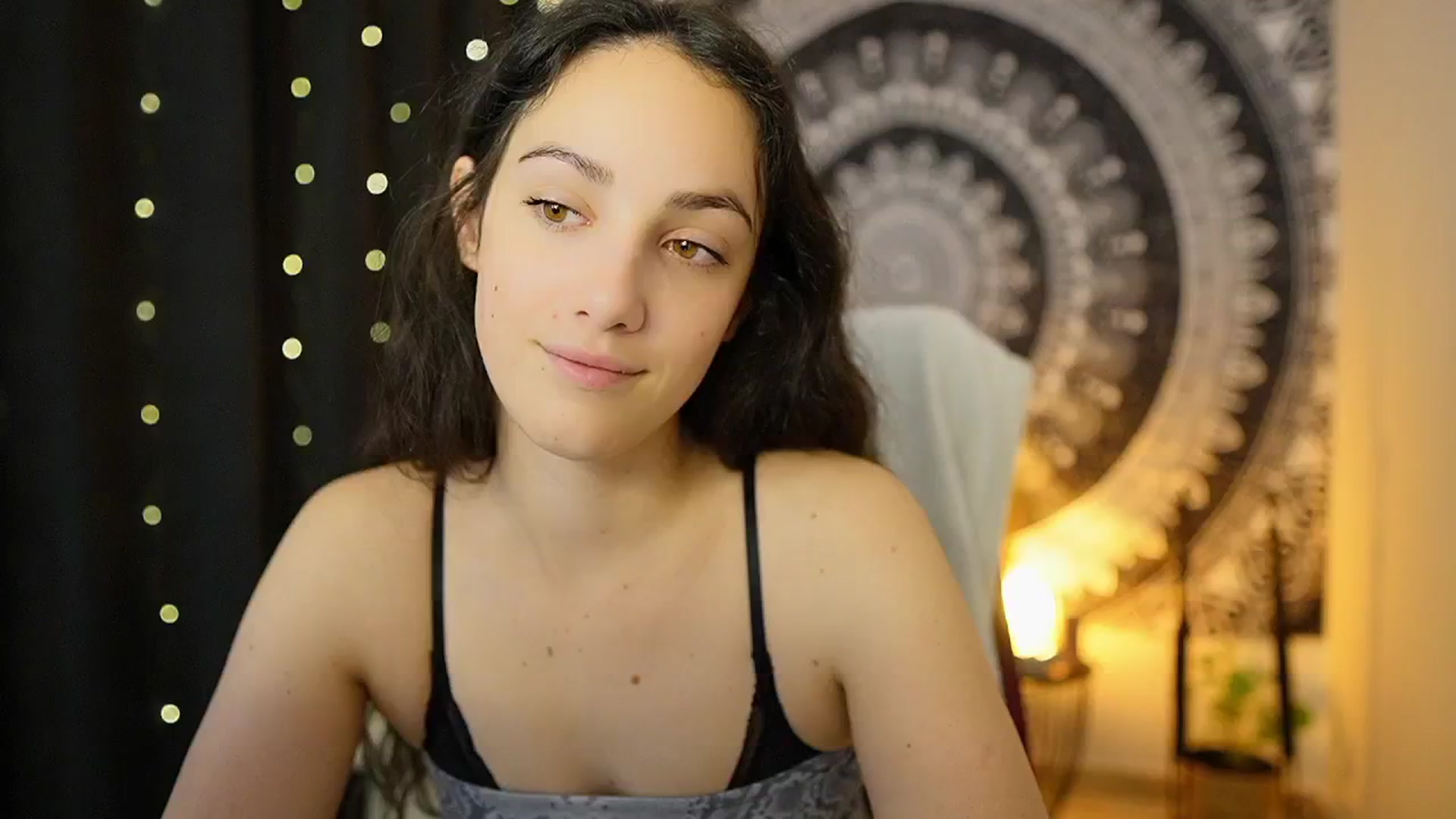 Gallery image thumbnail from Sophie_Rain18's myfreecams stream on, 05/02/2024, 10:00 image 16 of 20