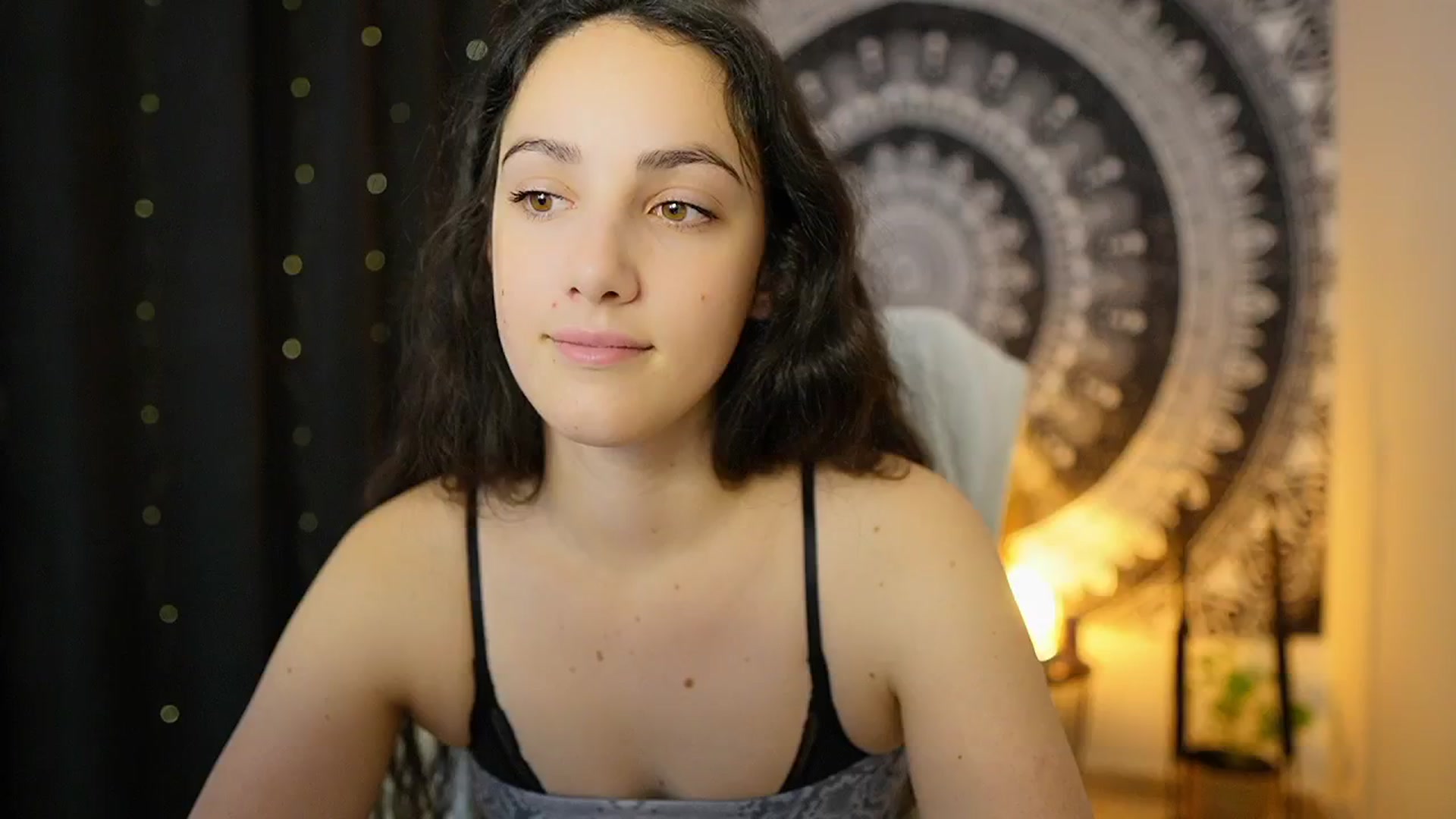 Gallery image thumbnail from Sophie_Rain18's myfreecams stream on, 05/02/2024, 10:00 image 19 of 20