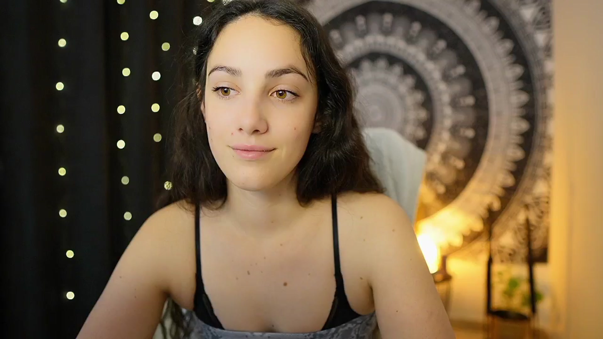 Gallery image thumbnail from Sophie_Rain18's myfreecams stream on, 05/02/2024, 10:00 image 15 of 20