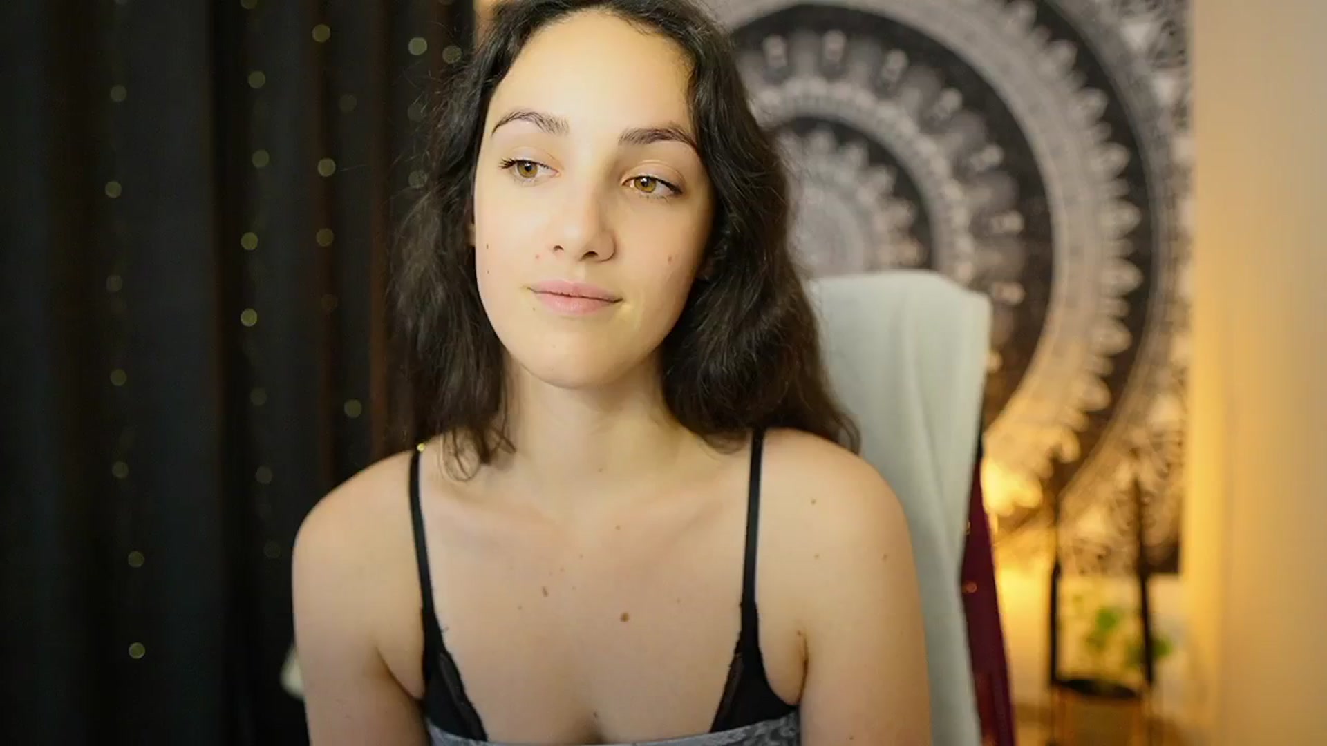 Gallery image thumbnail from Sophie_Rain18's myfreecams stream on, 05/02/2024, 12:35 image 16 of 20