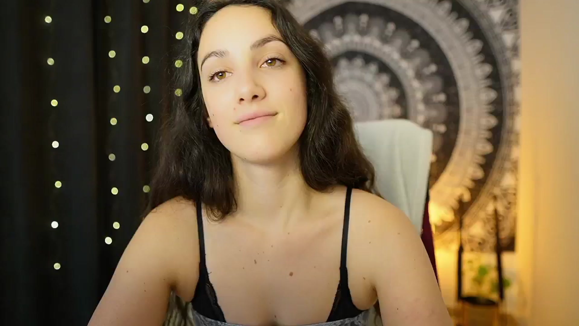Gallery image thumbnail from Sophie_Rain18's myfreecams stream on, 05/02/2024, 12:35 image 12 of 20