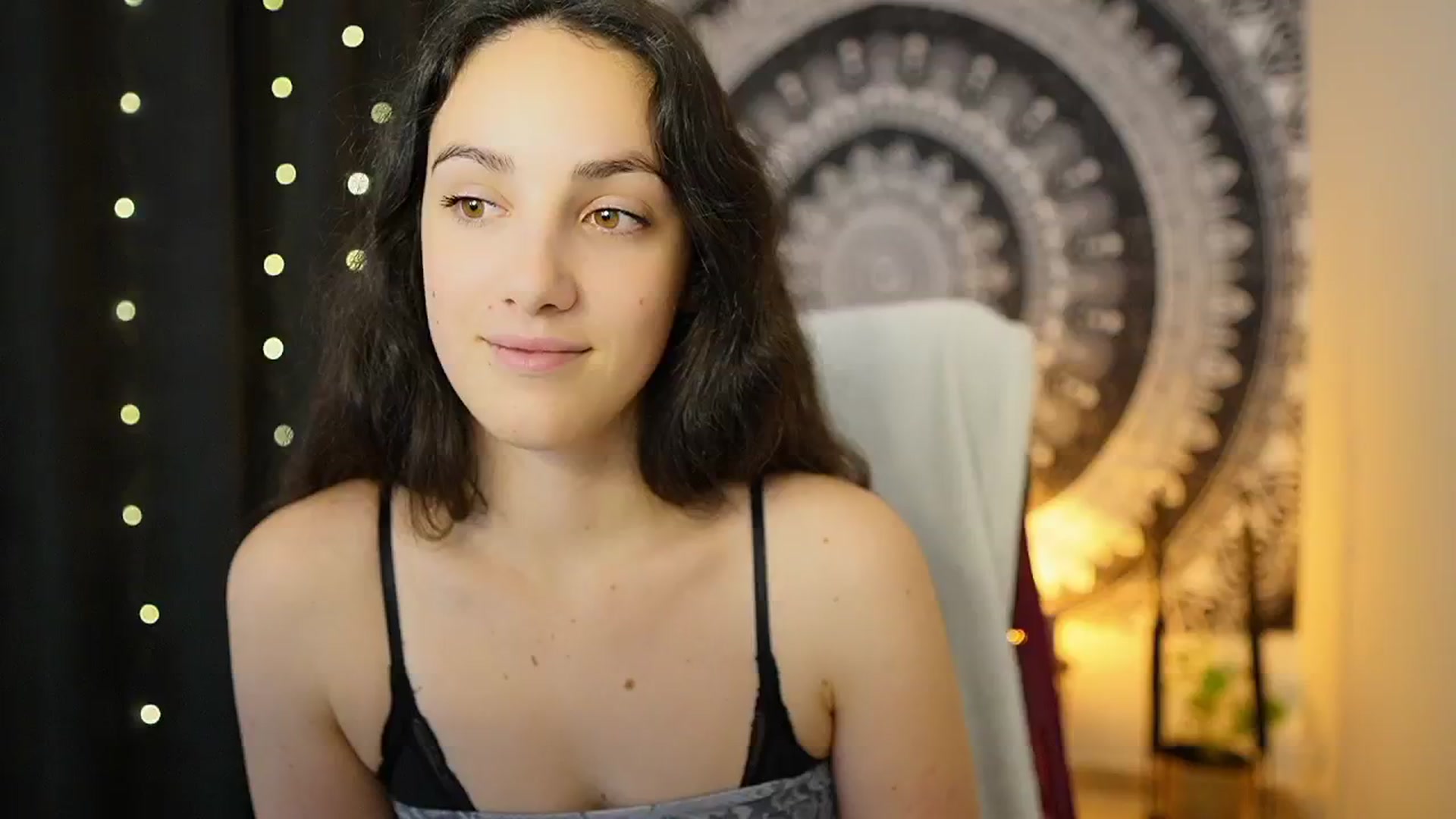 Gallery image thumbnail from Sophie_Rain18's myfreecams stream on, 05/02/2024, 12:35 image 9 of 20