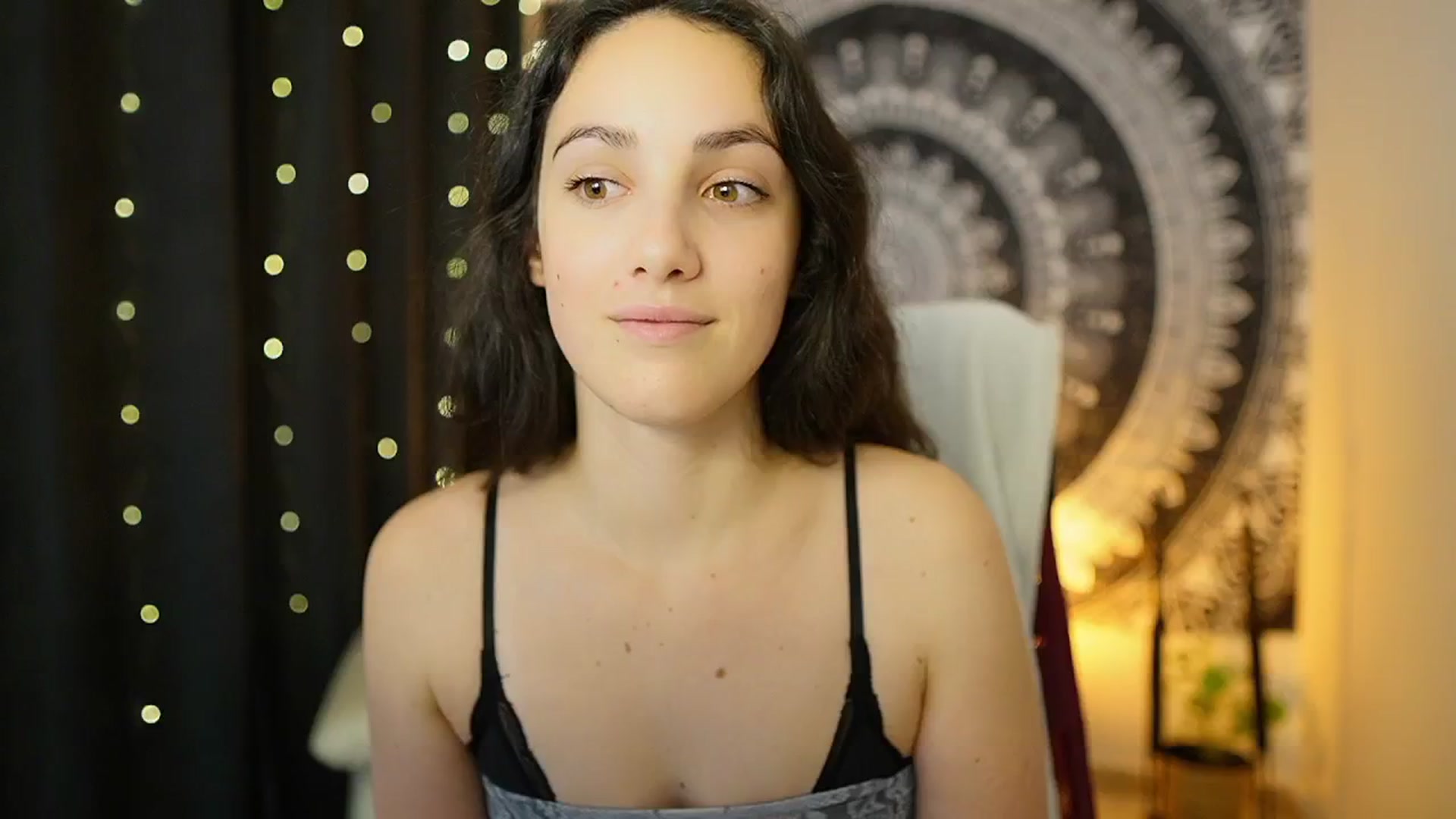 Gallery image thumbnail from Sophie_Rain18's myfreecams stream on, 05/02/2024, 12:35 image 17 of 20
