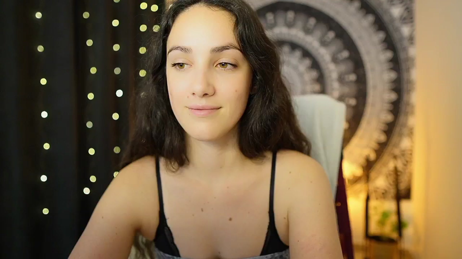 Gallery image thumbnail from Sophie_Rain18's myfreecams stream on, 05/02/2024, 12:35 image 11 of 20