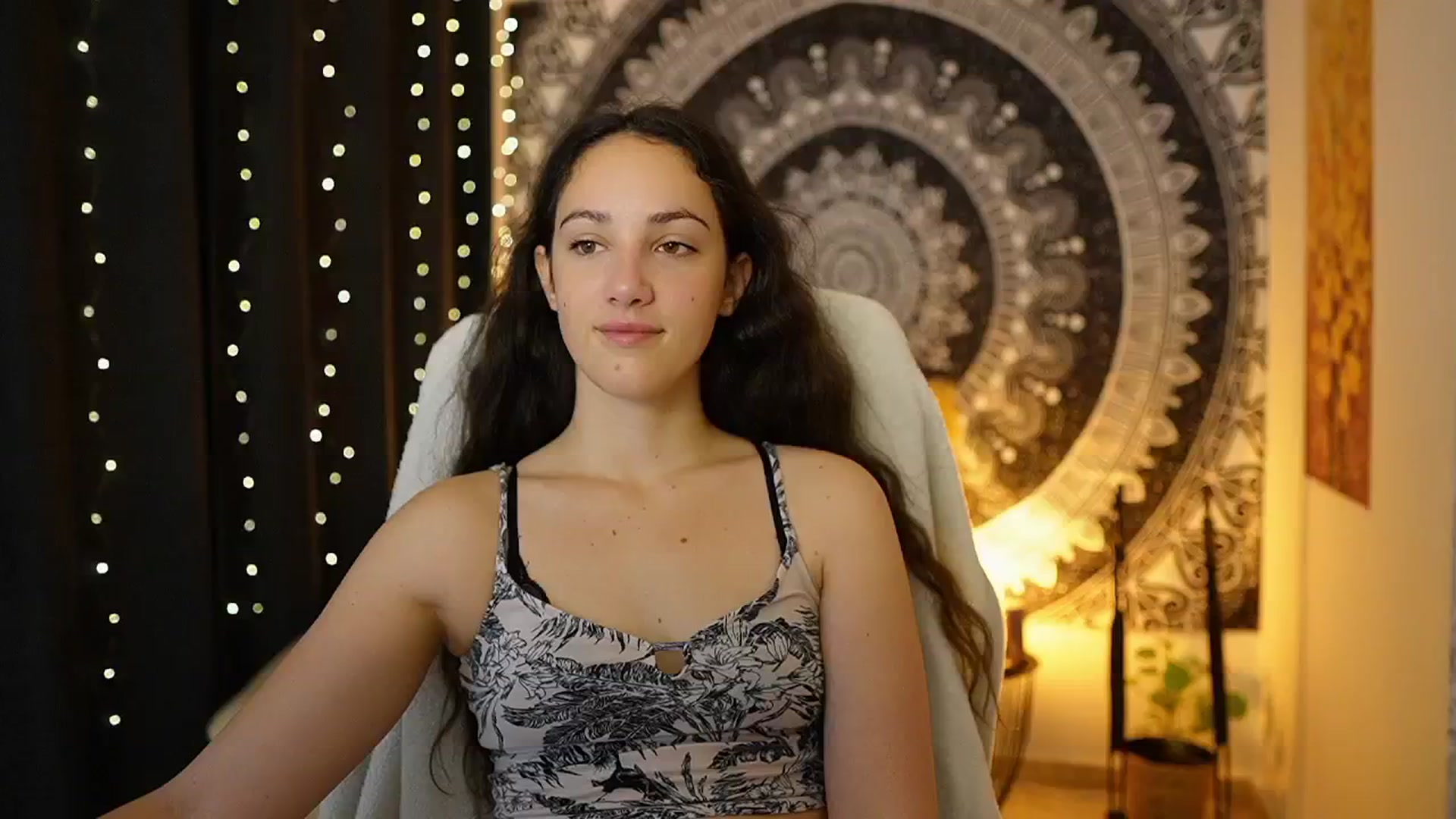 Gallery image thumbnail from Sophie_Rain18's myfreecams stream on, 05/07/2024, 09:17 image 5 of 20