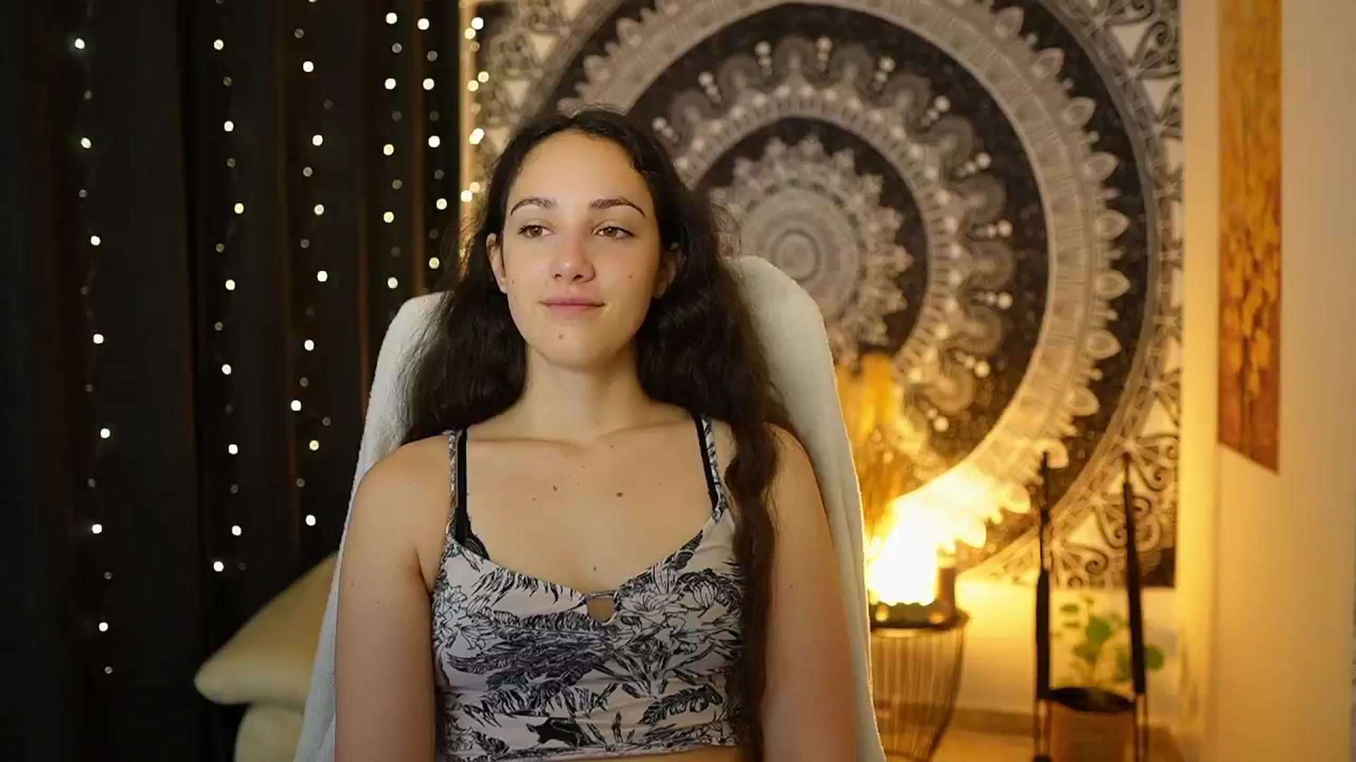 Gallery image thumbnail from Sophie_Rain18's myfreecams stream on, 05/07/2024, 09:17 image 12 of 20