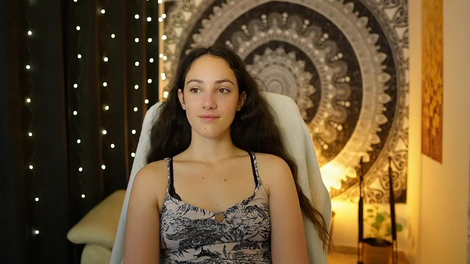 Gallery image thumbnail from Sophie_Rain18's myfreecams stream on, 05/07/2024, 09:17 image 9 of 20