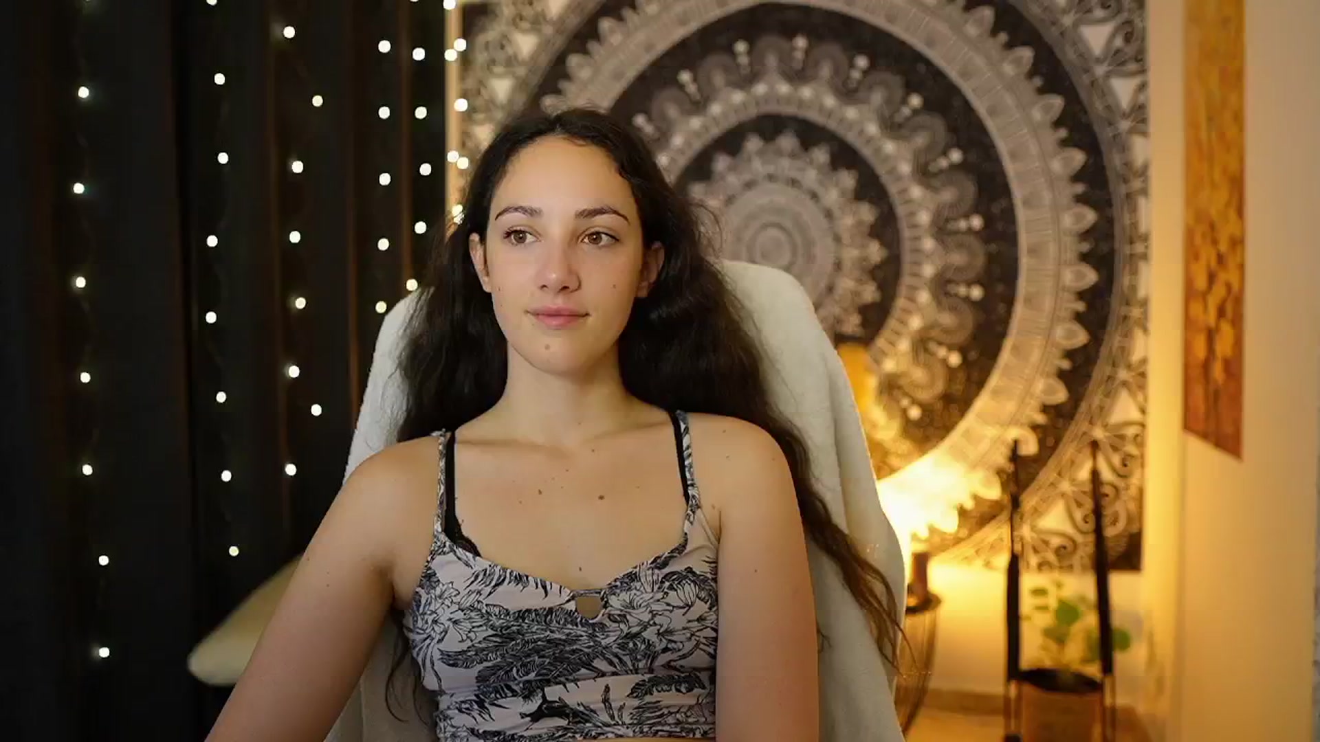 Gallery image thumbnail from Sophie_Rain18's myfreecams stream on, 05/07/2024, 09:17 image 6 of 20
