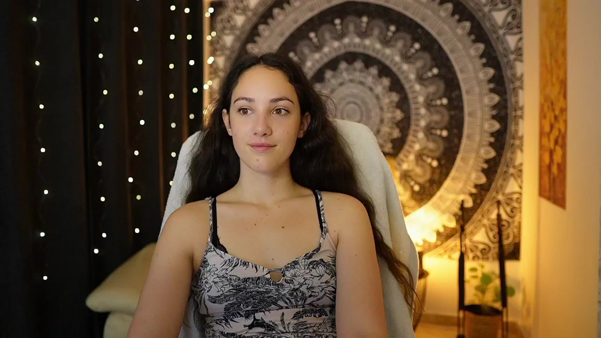 Gallery image thumbnail from Sophie_Rain18's myfreecams stream on, 05/07/2024, 09:17 image 7 of 20