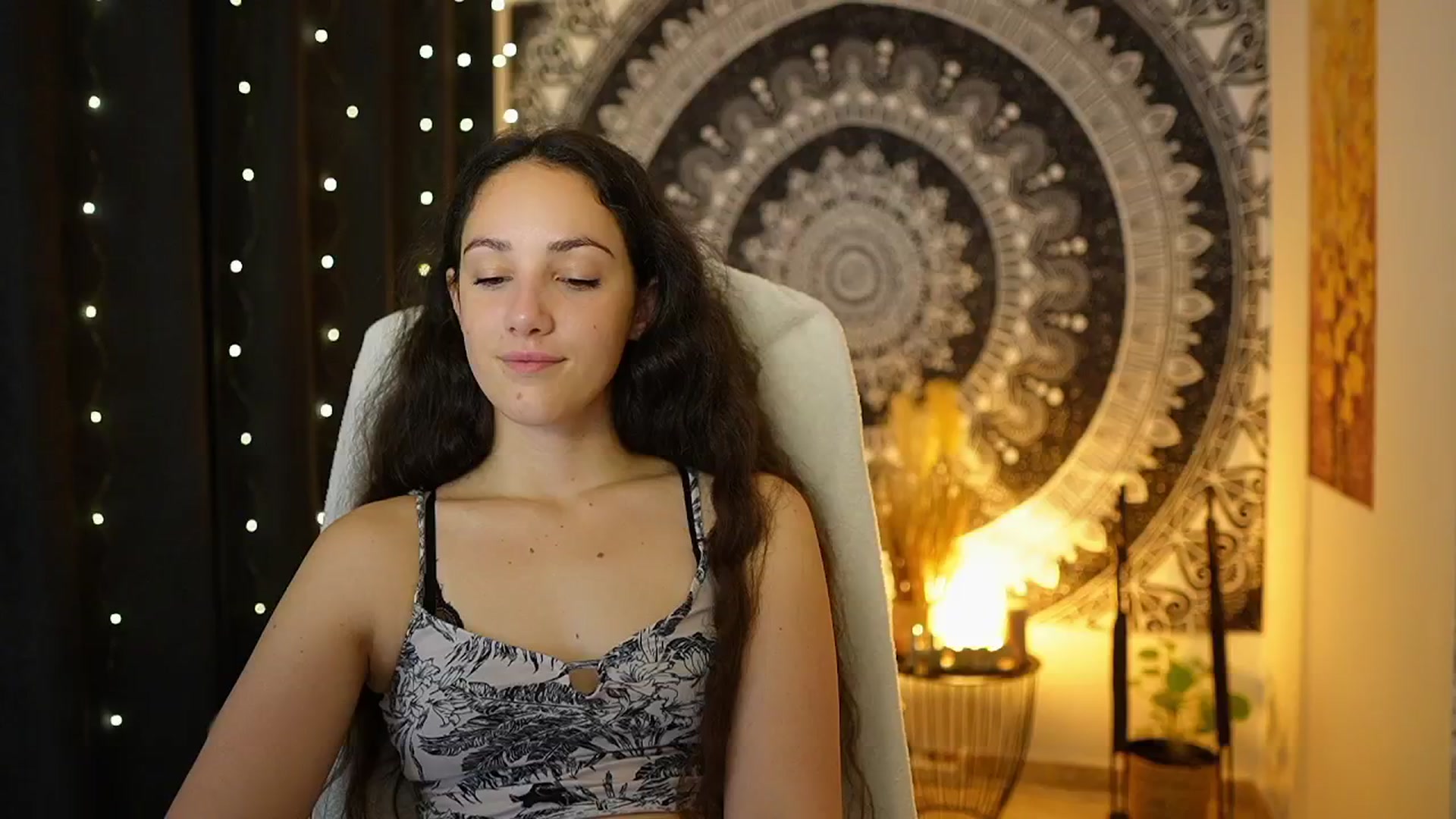 Gallery image thumbnail from Sophie_Rain18's myfreecams stream on, 05/07/2024, 09:17 image 20 of 20