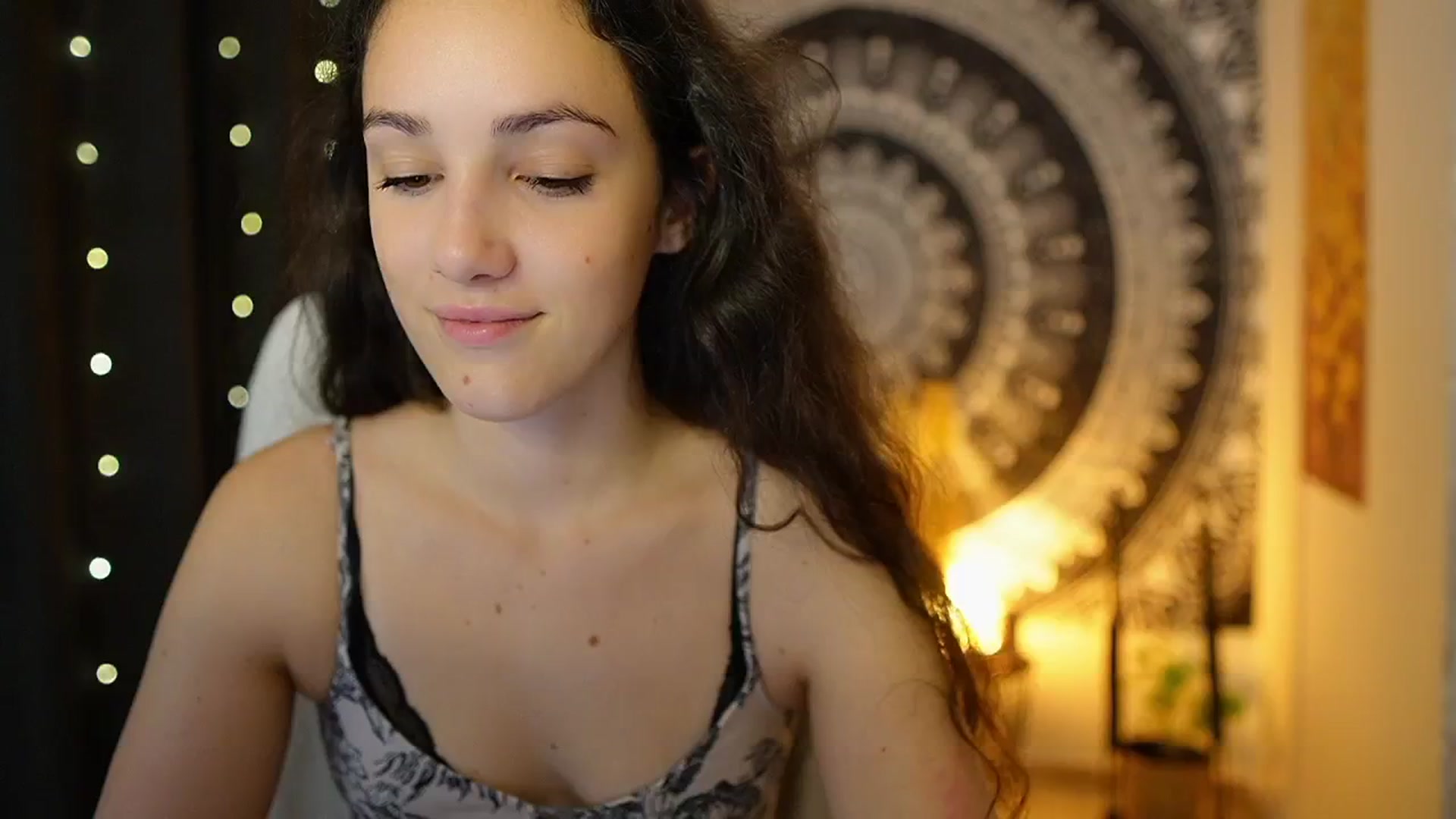 Gallery image thumbnail from Sophie_Rain18's myfreecams stream on, 05/07/2024, 09:55 image 14 of 20