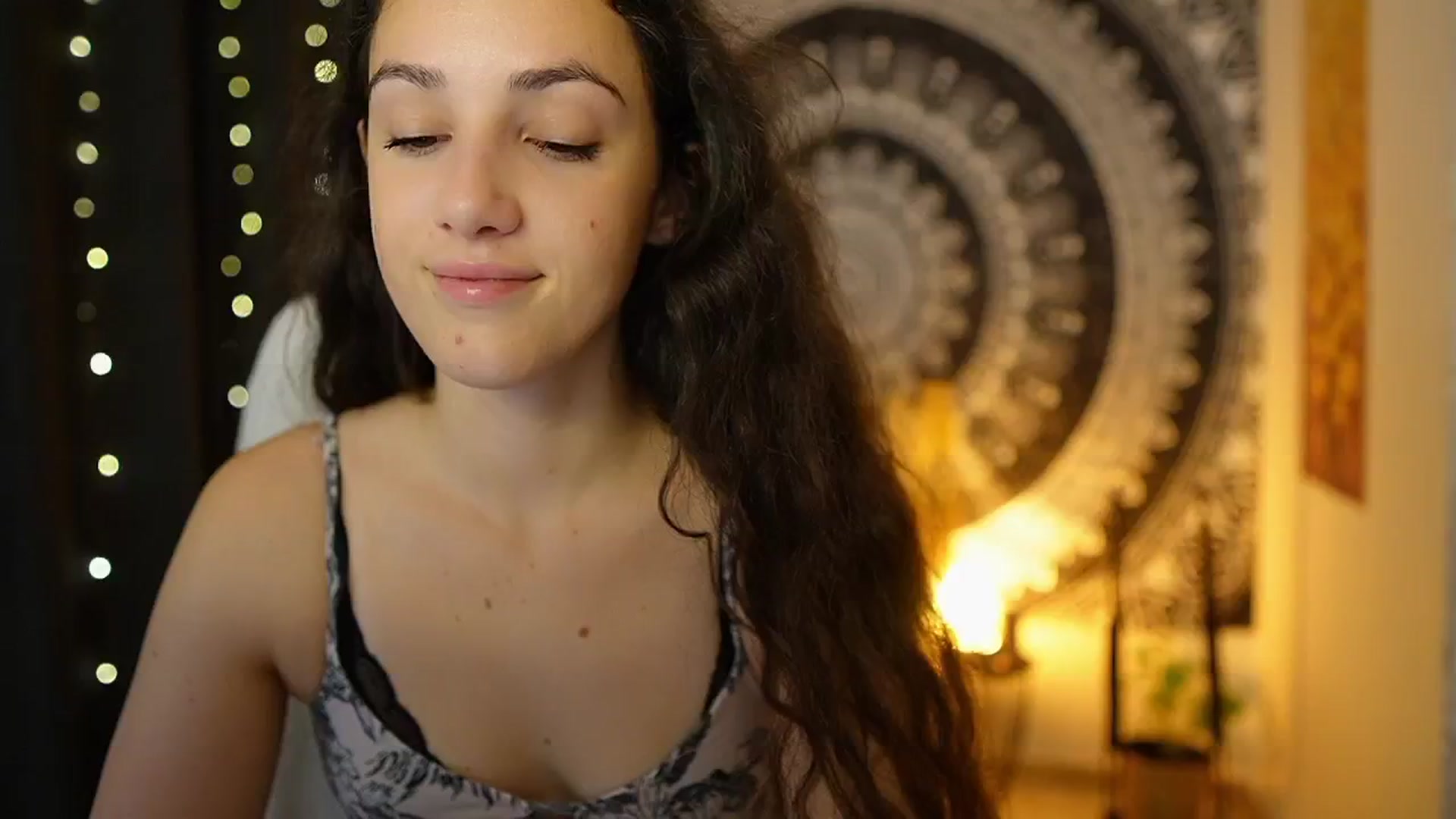 Gallery image thumbnail from Sophie_Rain18's myfreecams stream on, 05/07/2024, 09:55 image 6 of 20