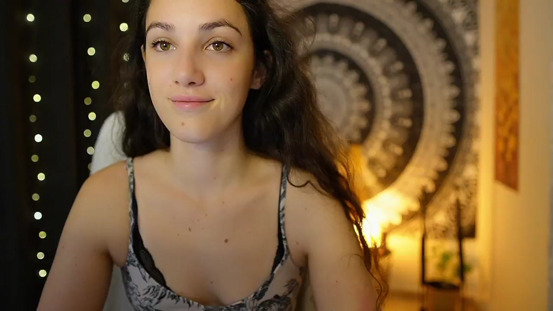Gallery image thumbnail from Sophie_Rain18's myfreecams stream on, 05/07/2024, 09:55 image 13 of 20