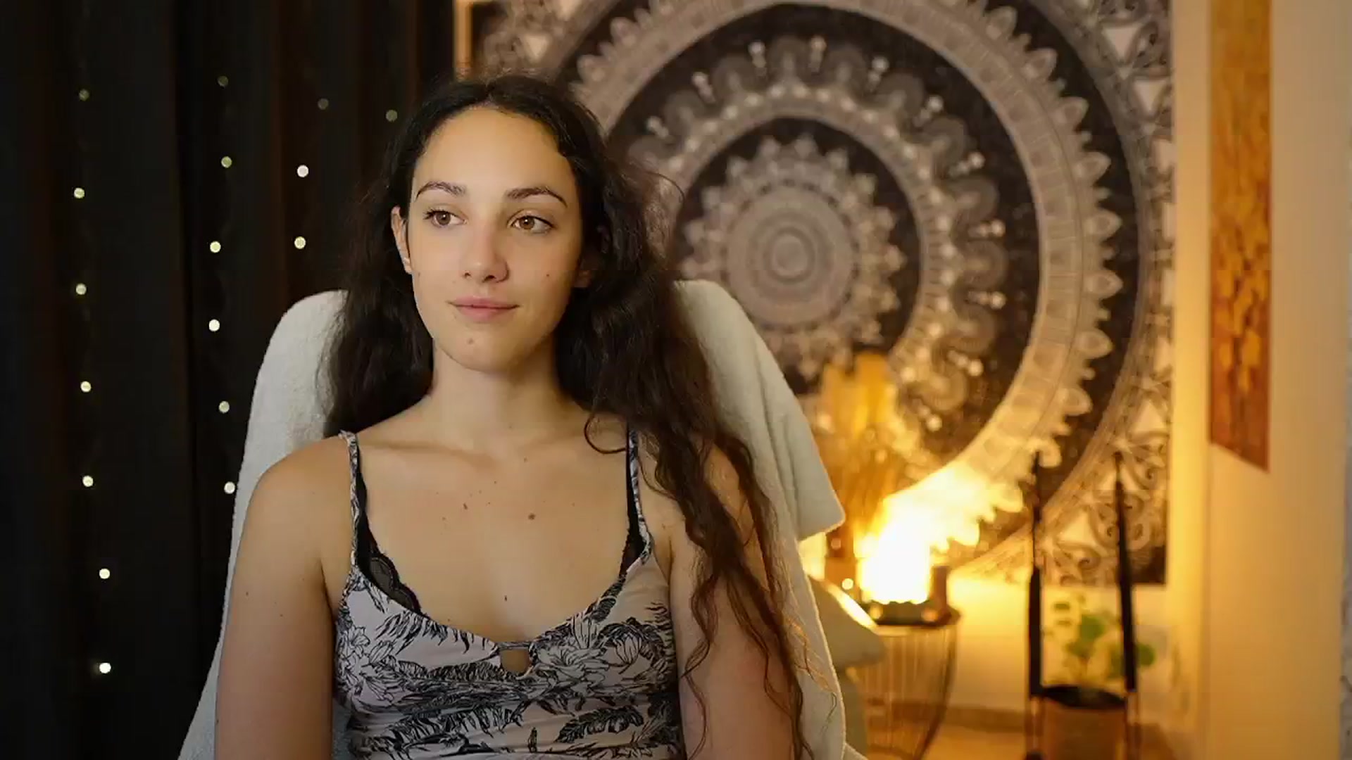 Gallery image thumbnail from Sophie_Rain18's myfreecams stream on, 05/07/2024, 09:55 image 19 of 20