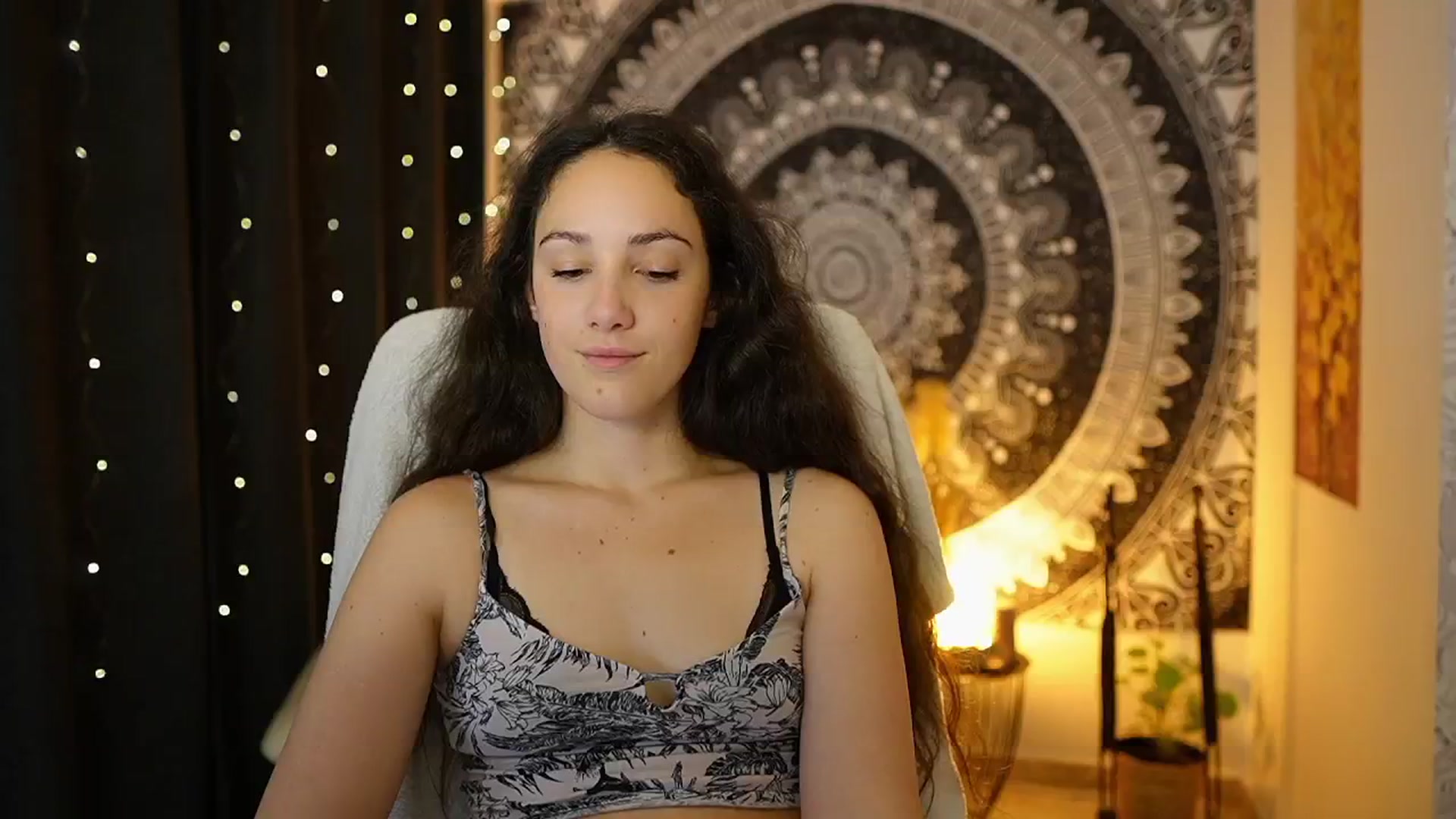 Gallery image thumbnail from Sophie_Rain18's myfreecams stream on, 05/07/2024, 10:37 image 4 of 20