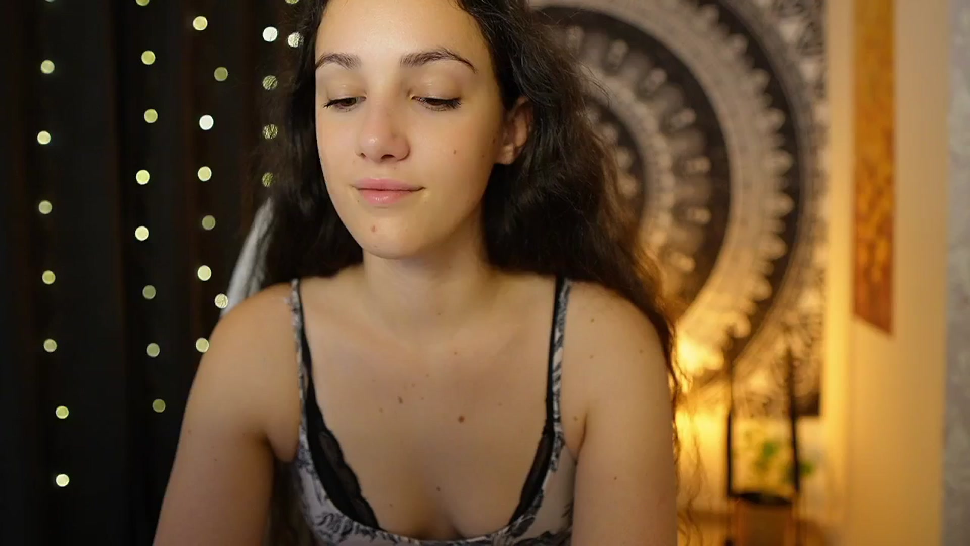Gallery image thumbnail from Sophie_Rain18's myfreecams stream on, 05/07/2024, 11:56 image 7 of 20