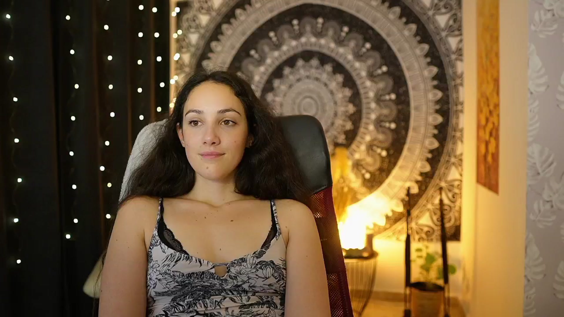 Gallery image thumbnail from Sophie_Rain18's myfreecams stream on, 05/07/2024, 12:27 image 13 of 20