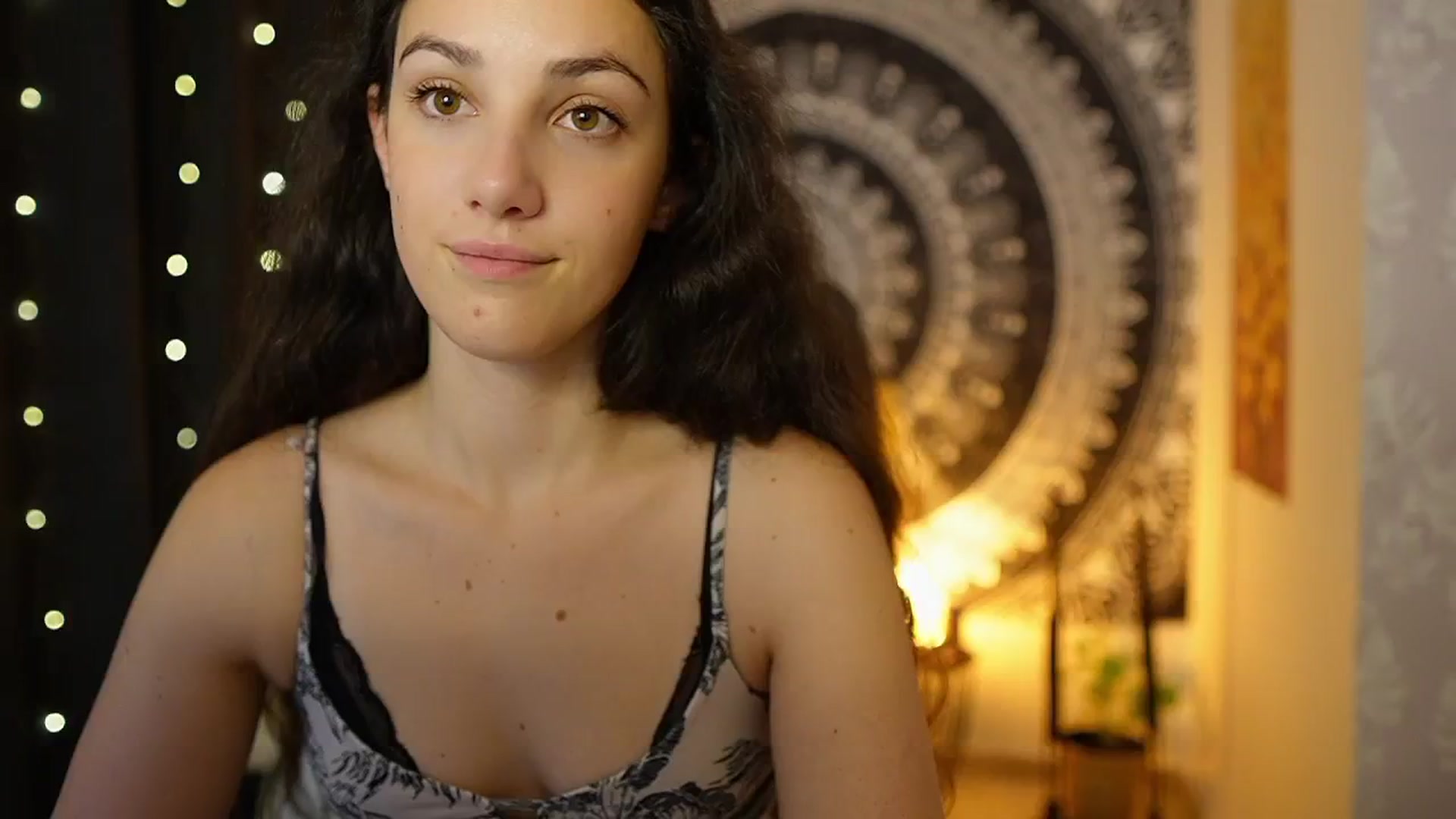 Gallery image thumbnail from Sophie_Rain18's myfreecams stream on, 05/07/2024, 12:27 image 9 of 20