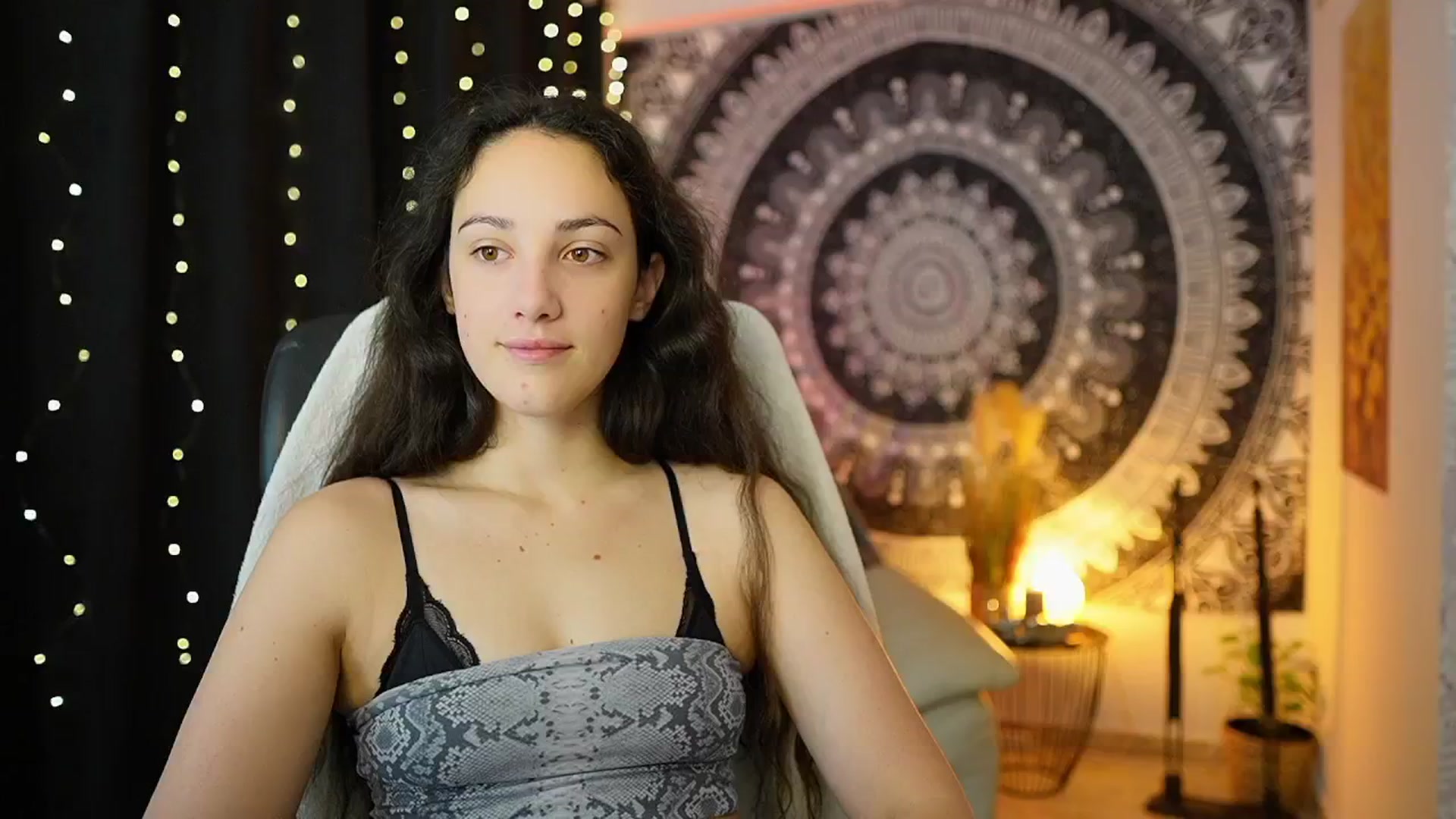 Gallery image thumbnail from Sophie_Rain18's myfreecams stream on, 05/09/2024, 09:26 image 5 of 20