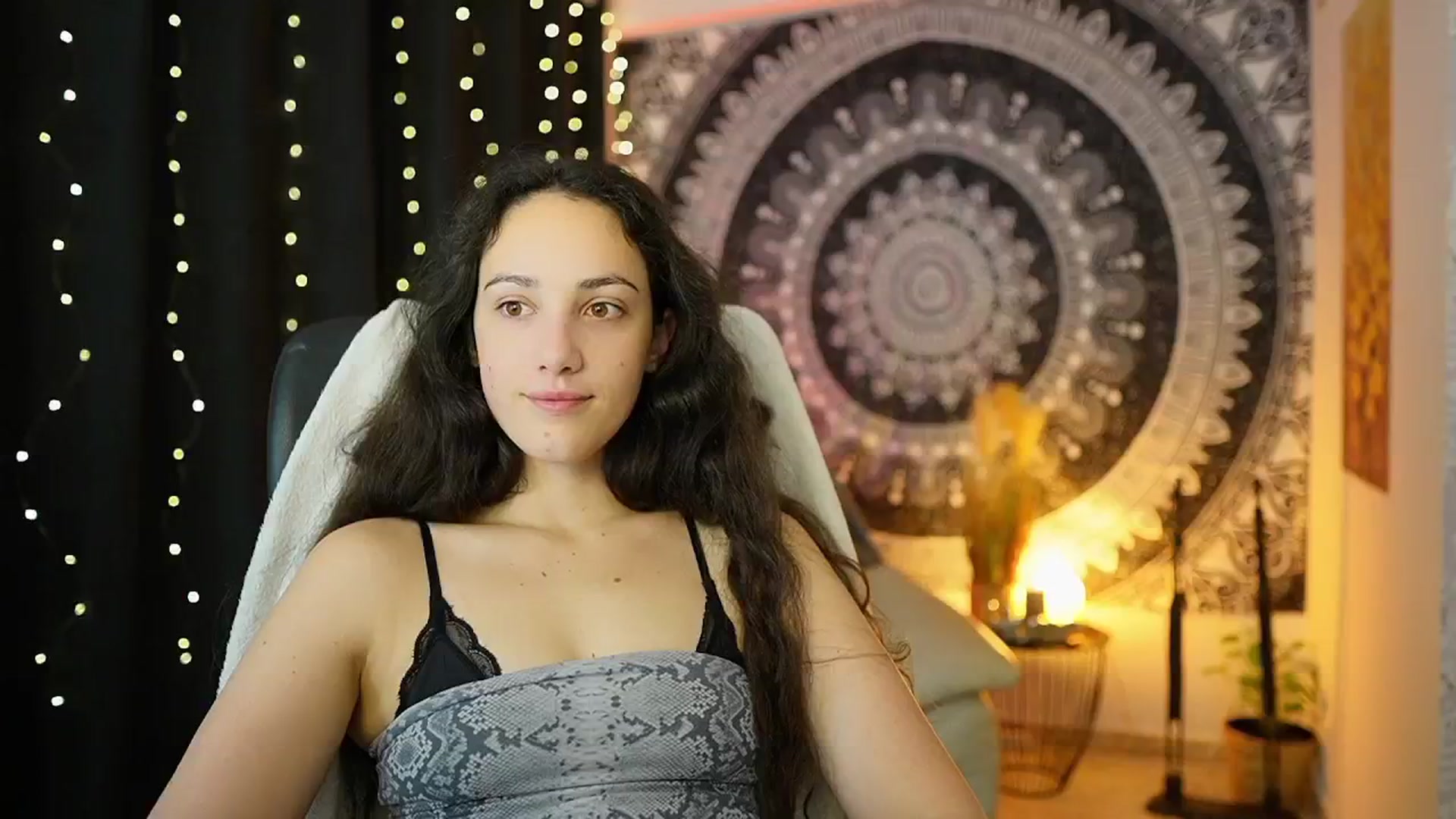 Gallery image thumbnail from Sophie_Rain18's myfreecams stream on, 05/09/2024, 09:26 image 7 of 20