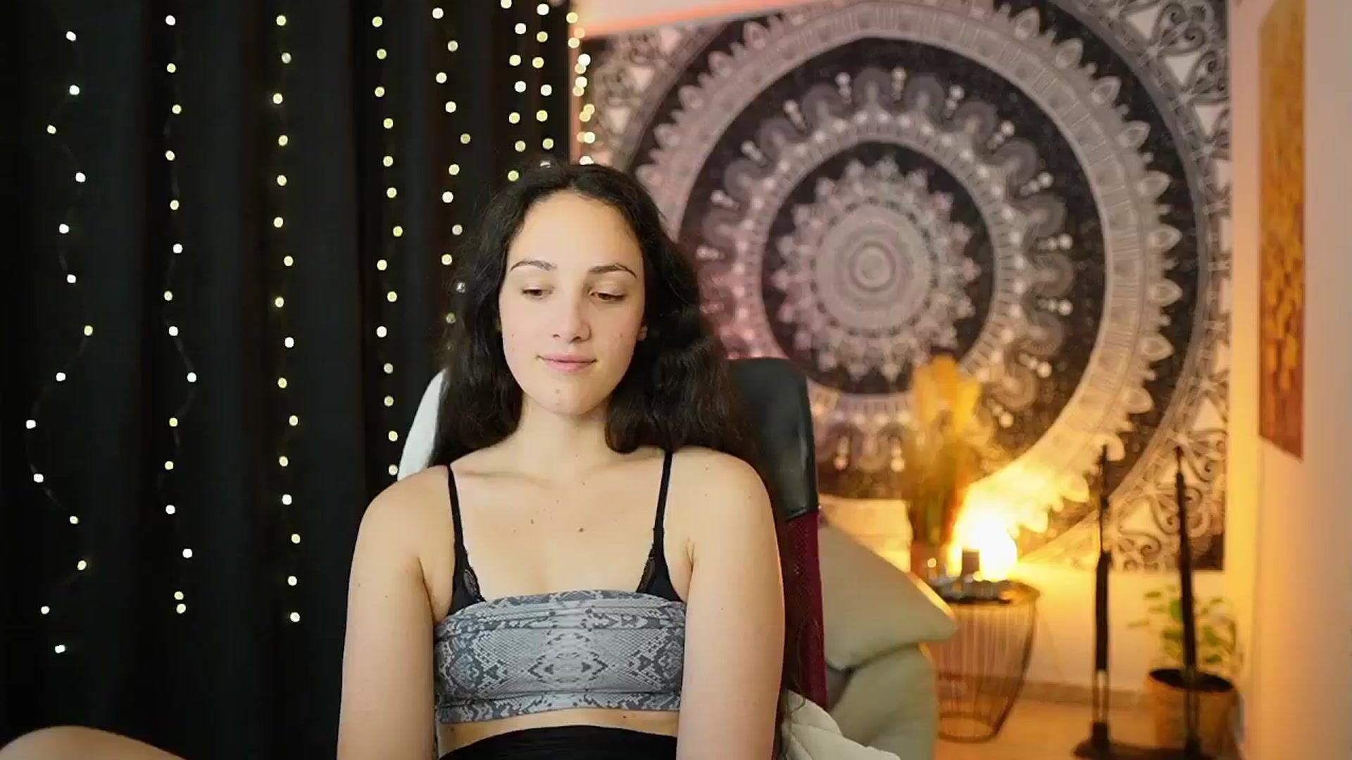 Gallery image thumbnail from Sophie_Rain18's myfreecams stream on, 05/09/2024, 12:22 image 10 of 20