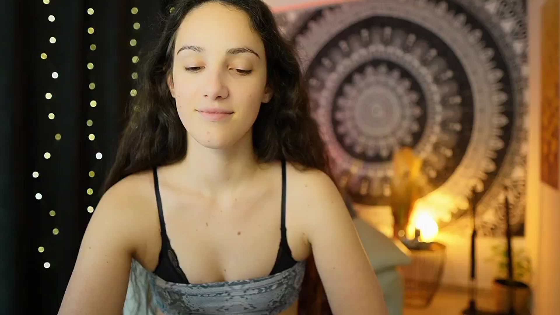 Gallery image thumbnail from Sophie_Rain18's myfreecams stream on, 05/09/2024, 12:22 image 16 of 20
