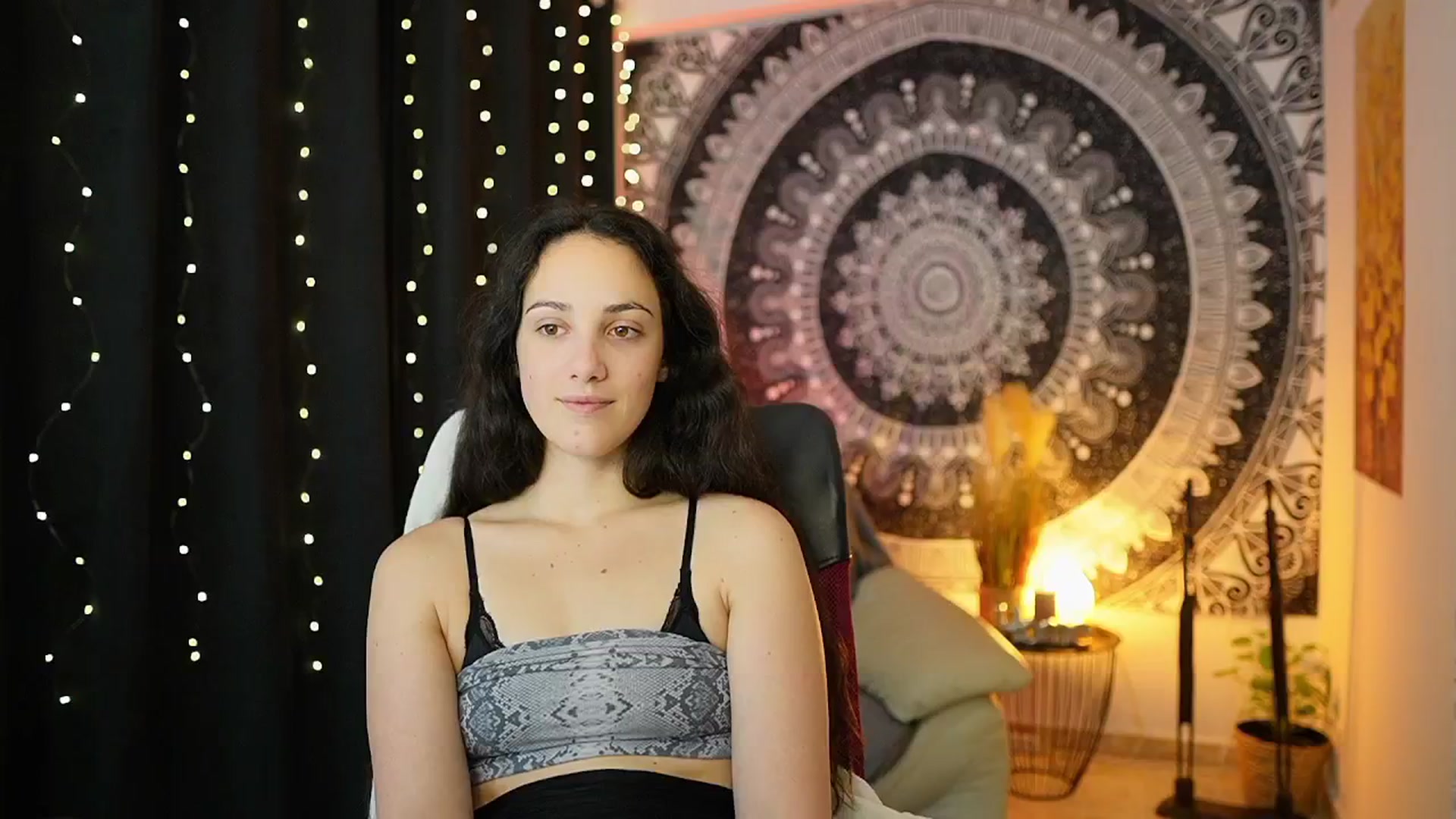 Gallery image thumbnail from Sophie_Rain18's myfreecams stream on, 05/09/2024, 12:22 image 12 of 20