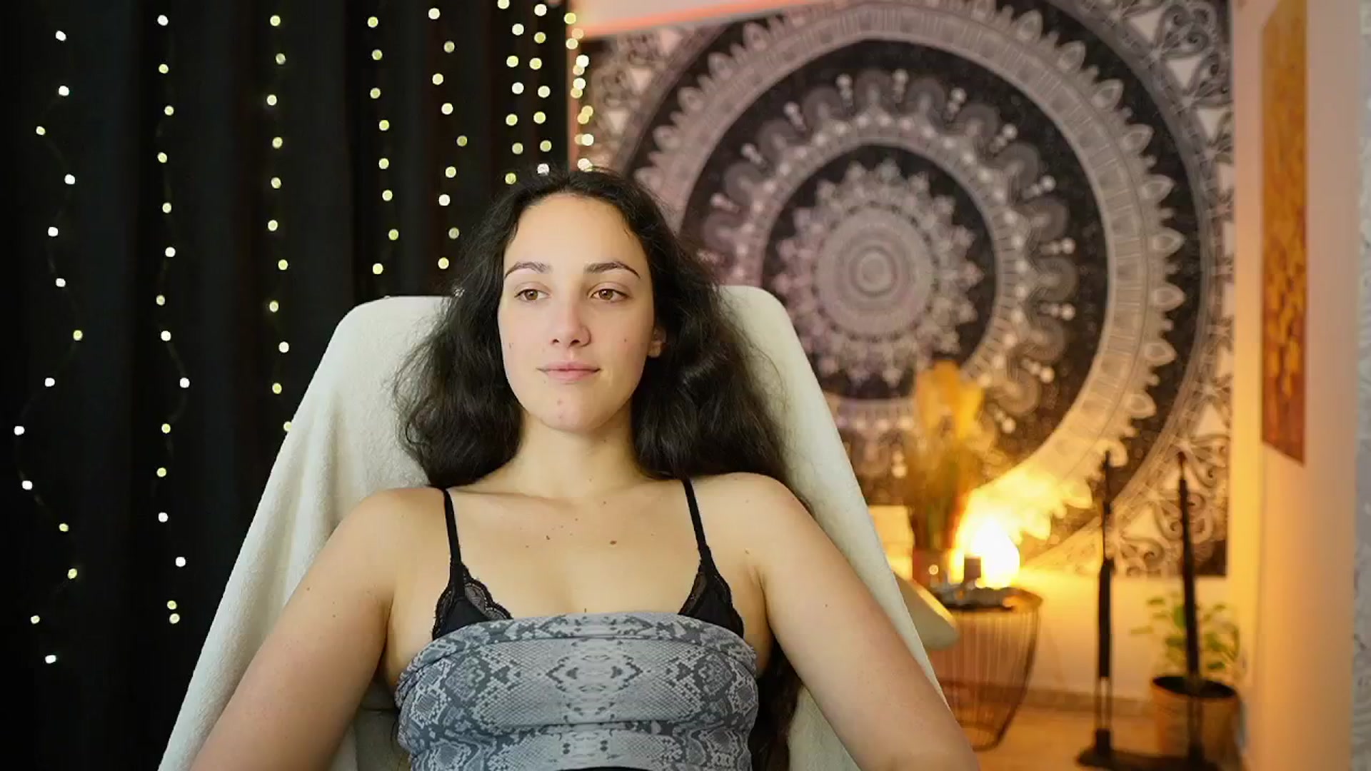 Gallery image thumbnail from Sophie_Rain18's myfreecams stream on, 05/09/2024, 12:22 image 1 of 20