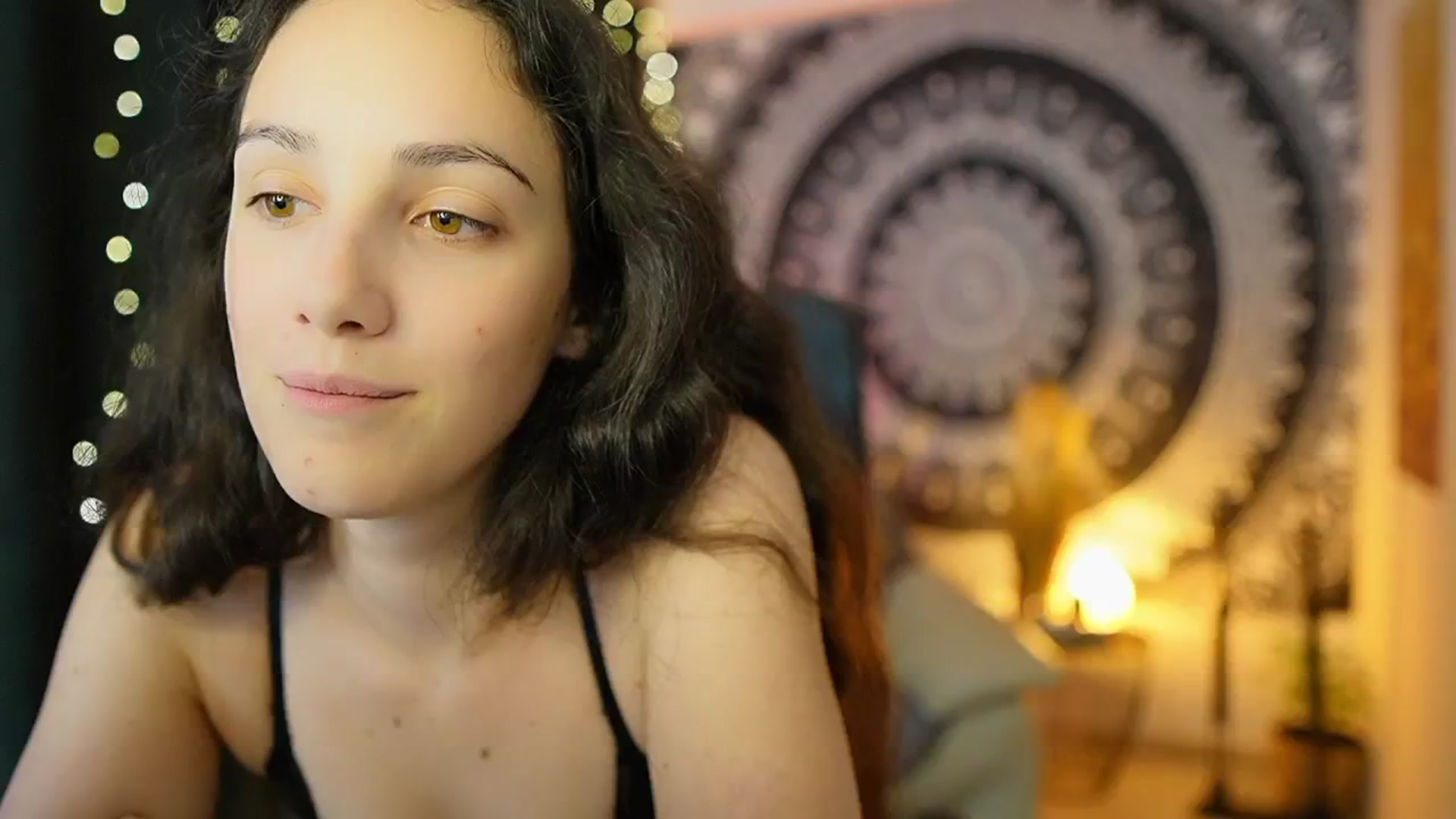 Gallery image thumbnail from Sophie_Rain18's myfreecams stream on, 05/09/2024, 12:43 image 15 of 20